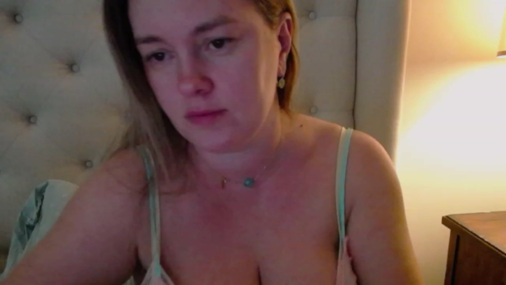 Gallery image thumbnail from J0llye's myfreecams stream on, 11/14/2023, 17:04 image 16 of 20