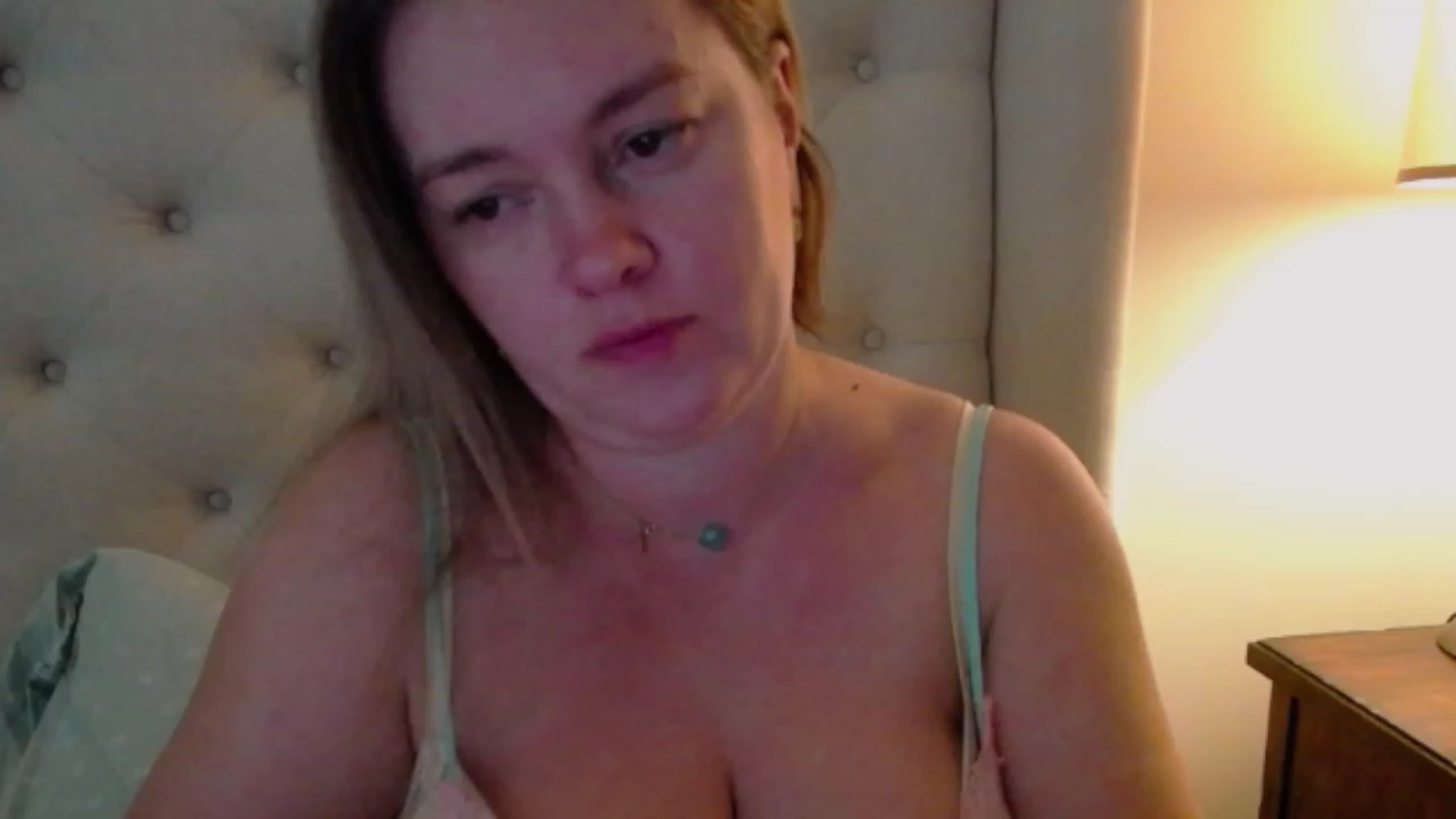 Gallery image thumbnail from J0llye's myfreecams stream on, 11/14/2023, 17:04 image 18 of 20