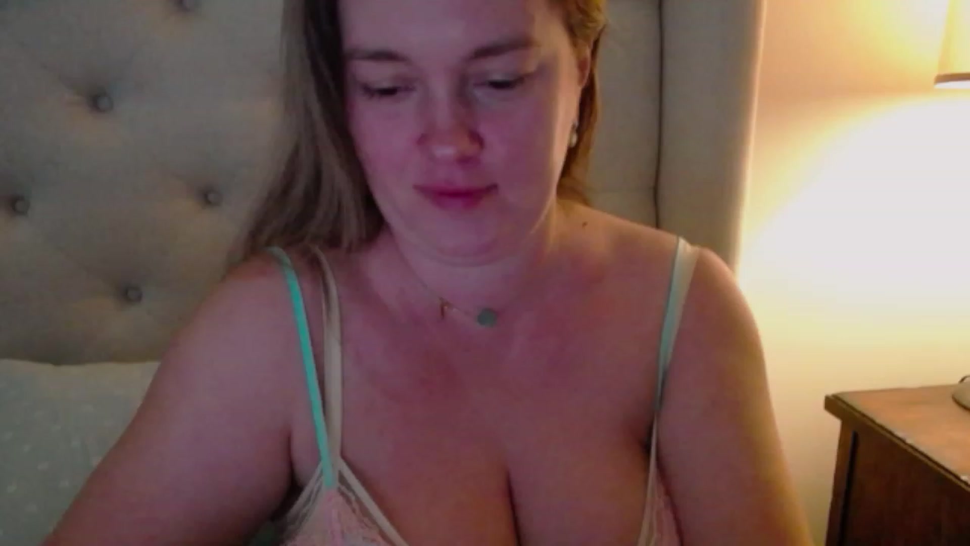 Gallery image thumbnail from J0llye's myfreecams stream on, 11/14/2023, 17:42 image 15 of 20