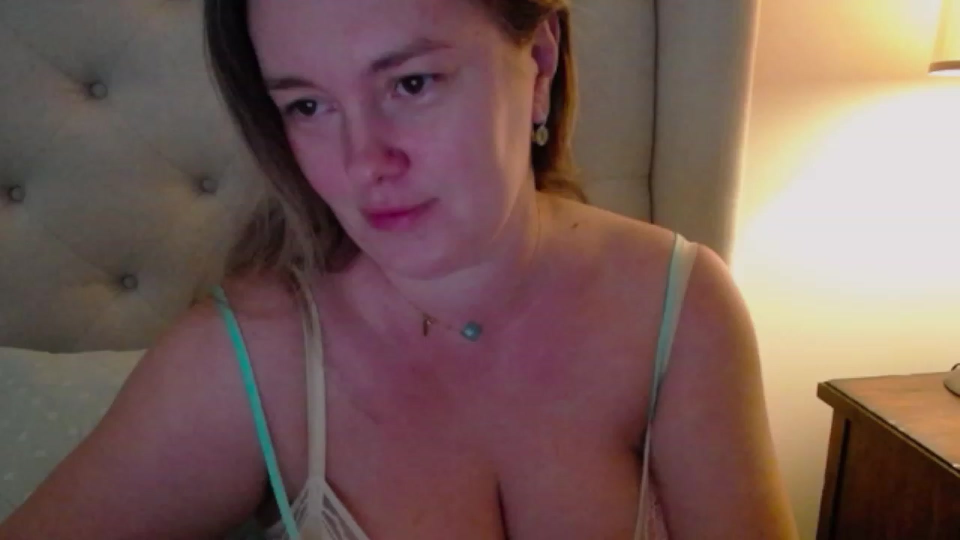Gallery image thumbnail from J0llye's myfreecams stream on, 11/14/2023, 17:42 image 16 of 20