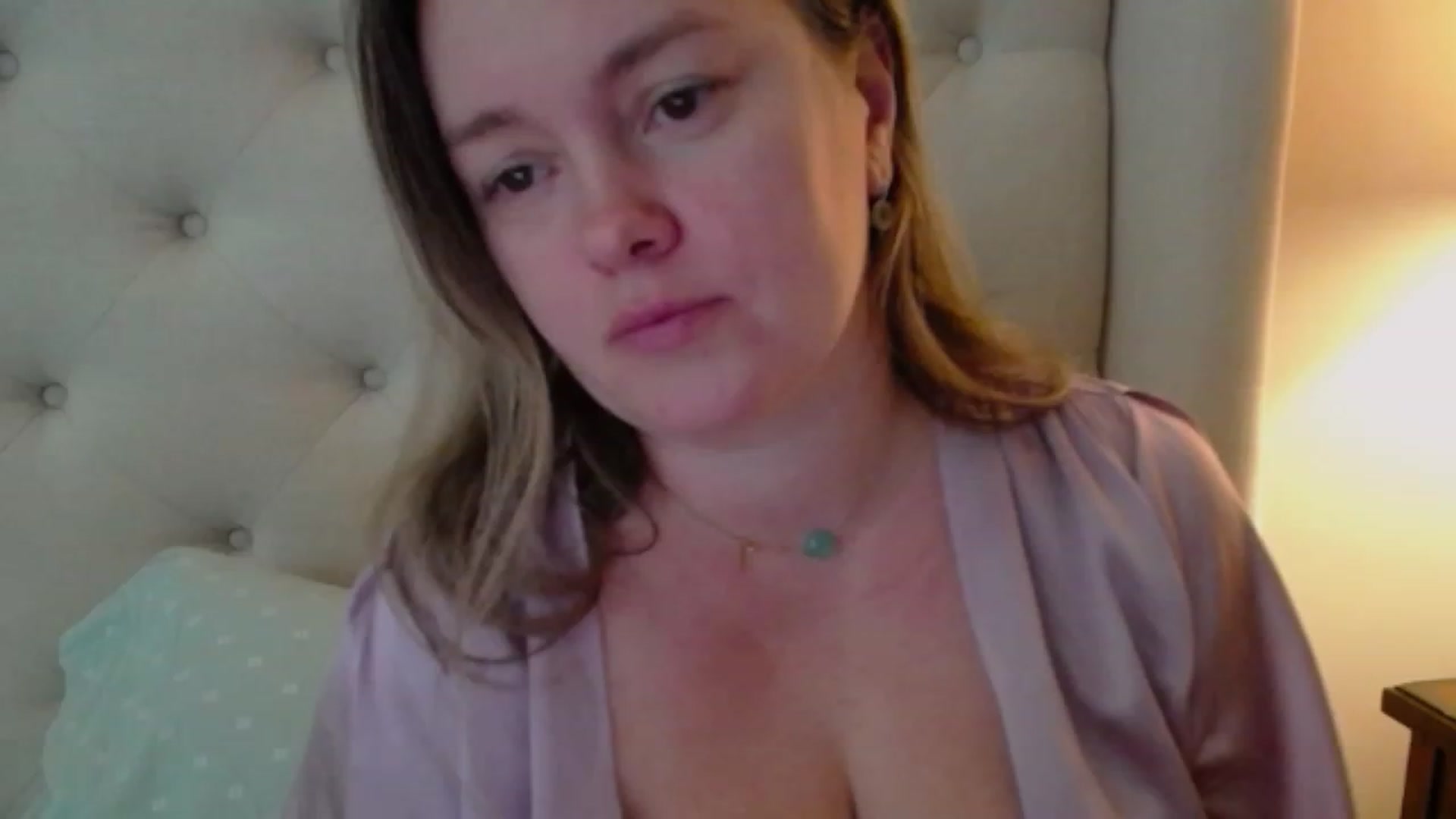 Gallery image thumbnail from J0llye's myfreecams stream on, 11/15/2023, 17:09 image 6 of 20