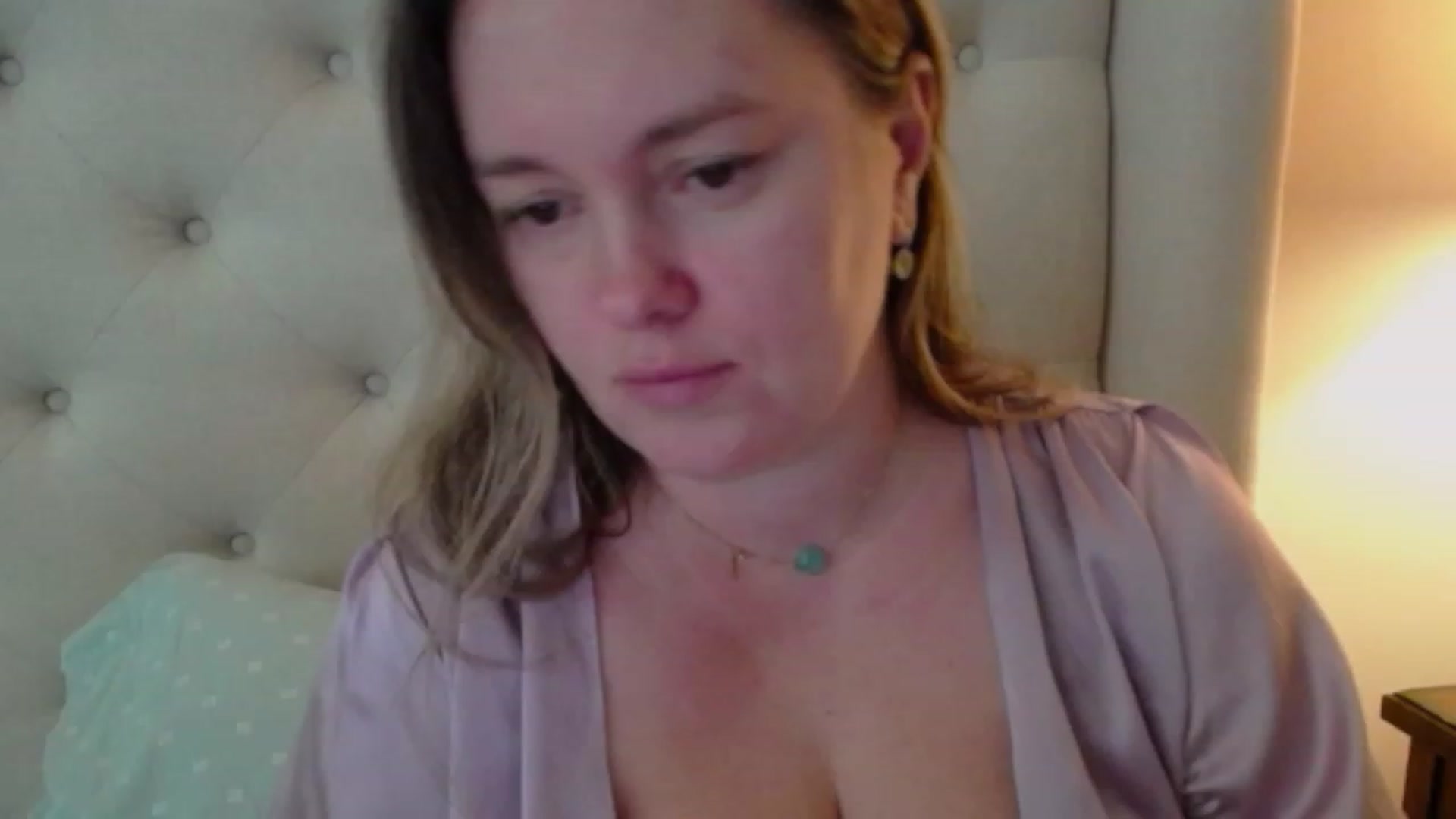 Gallery image thumbnail from J0llye's myfreecams stream on, 11/15/2023, 17:09 image 2 of 20
