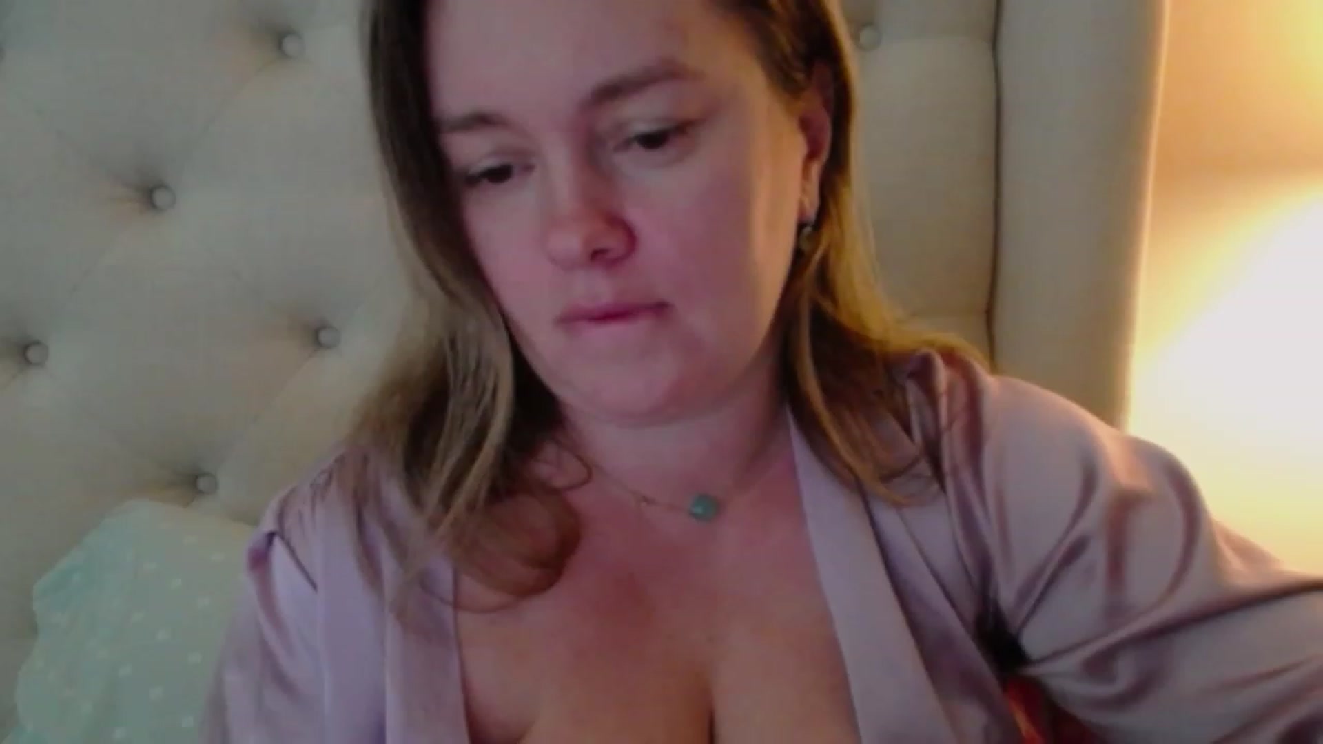 Gallery image thumbnail from J0llye's myfreecams stream on, 11/15/2023, 17:09 image 12 of 20