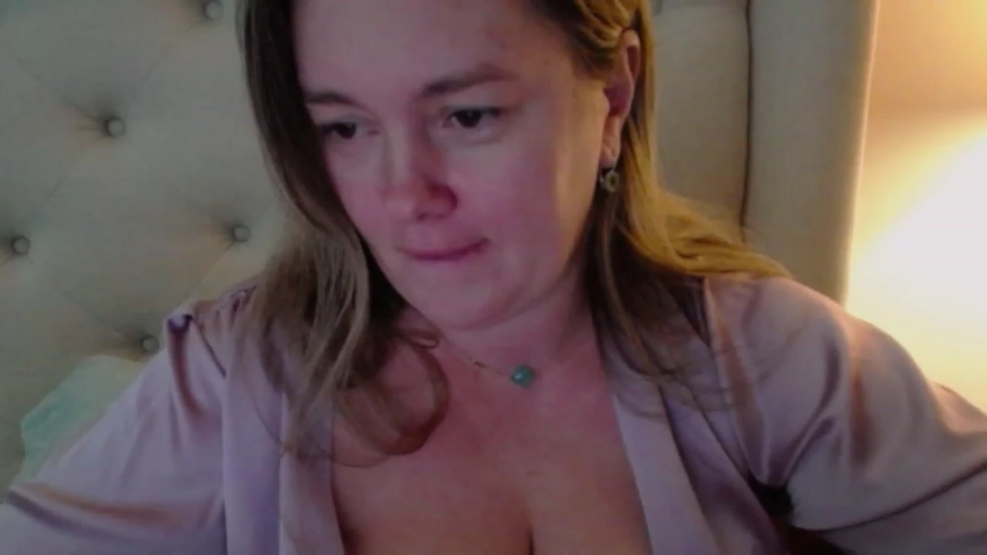 Gallery image thumbnail from J0llye's myfreecams stream on, 11/15/2023, 17:09 image 16 of 20