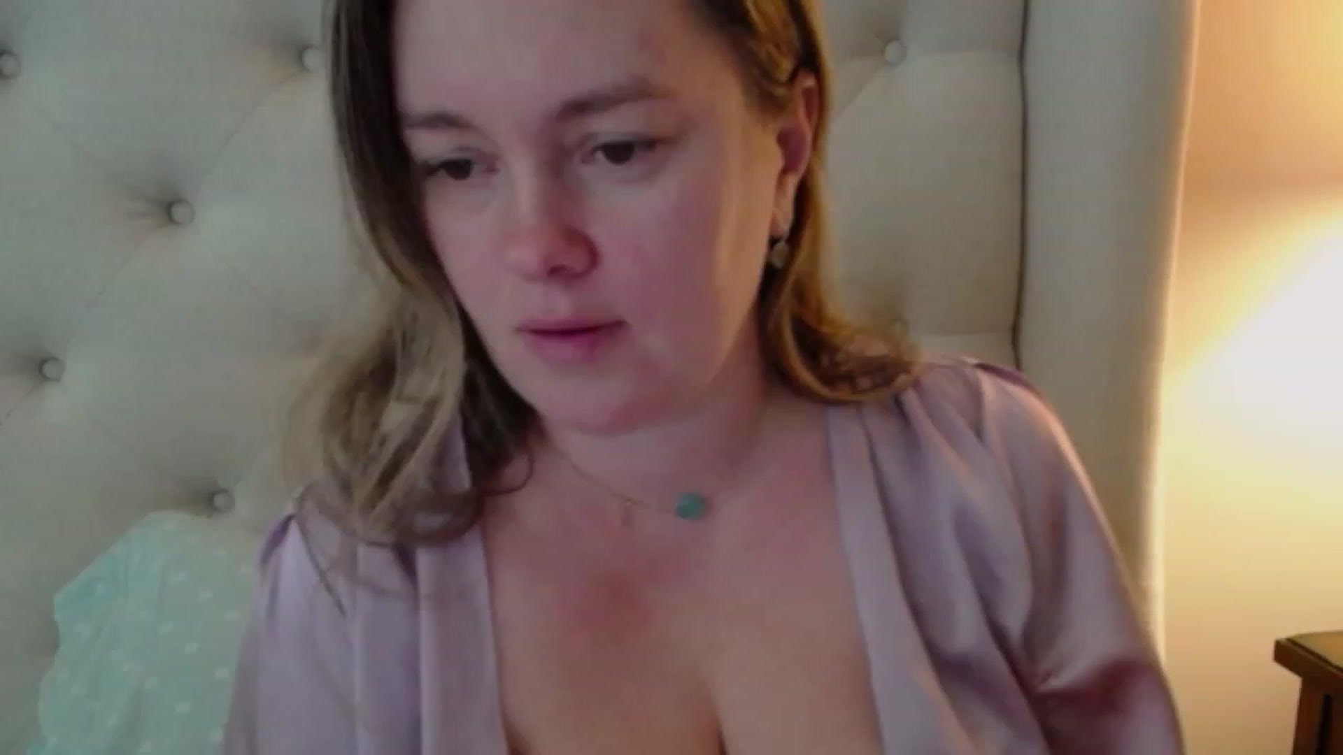 Gallery image thumbnail from J0llye's myfreecams stream on, 11/15/2023, 17:09 image 3 of 20