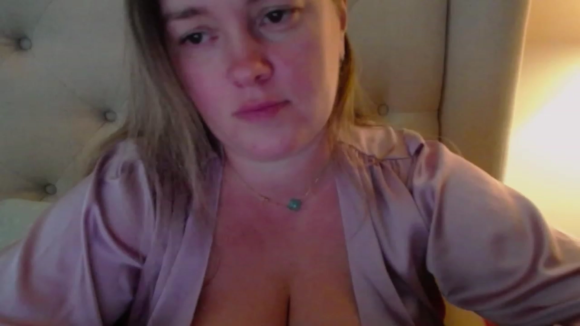 Gallery image thumbnail from J0llye's myfreecams stream on, 11/15/2023, 20:28 image 14 of 20