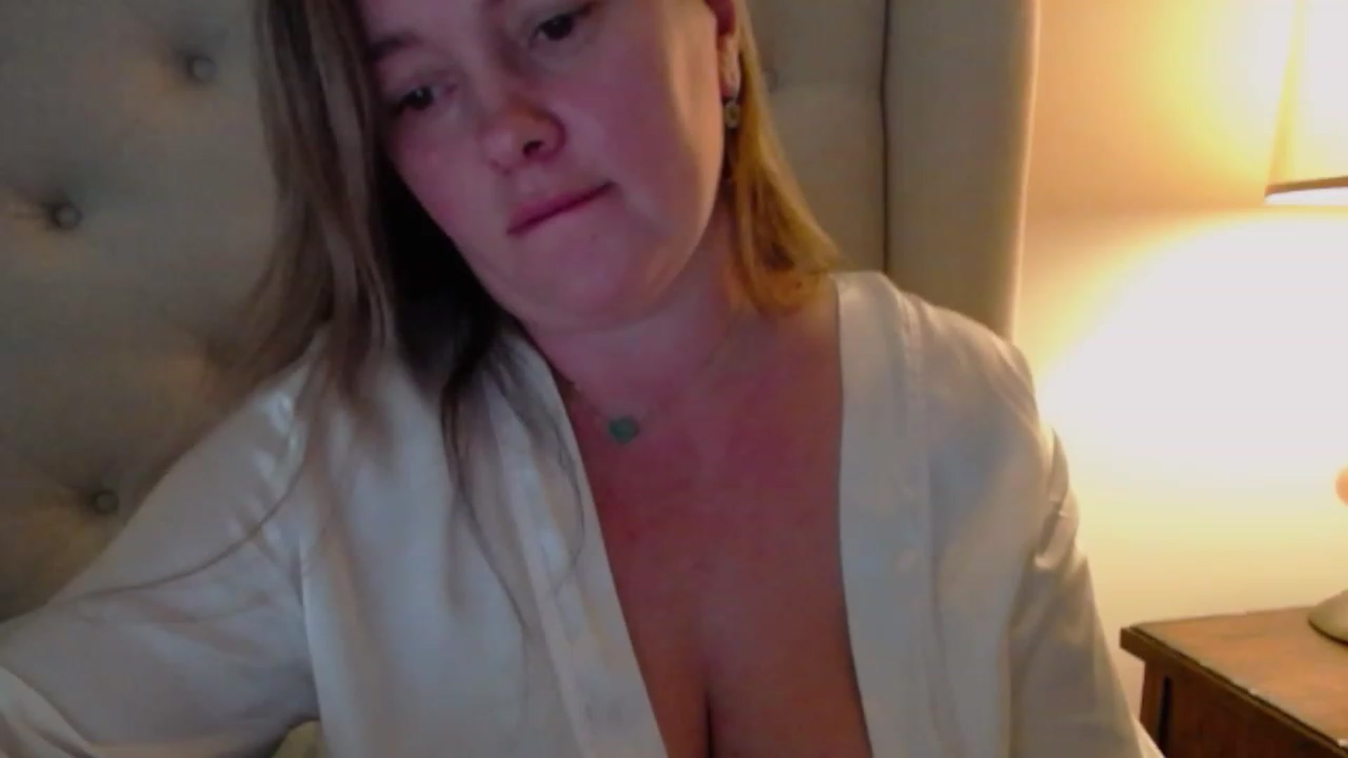 Gallery image thumbnail from J0llye's myfreecams stream on, 11/16/2023, 20:50 image 10 of 20