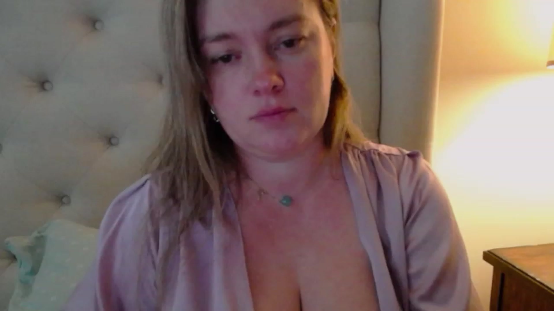 Gallery image thumbnail from J0llye's myfreecams stream on, 11/17/2023, 17:05 image 2 of 20