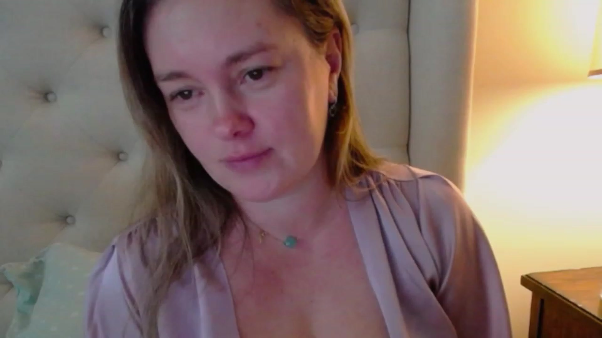 Gallery image thumbnail from J0llye's myfreecams stream on, 11/17/2023, 17:05 image 17 of 20