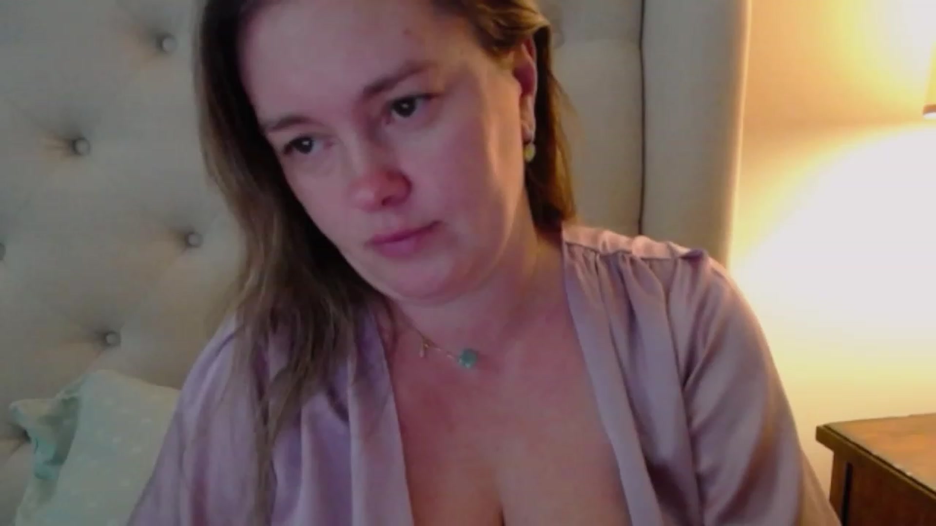 Gallery image thumbnail from J0llye's myfreecams stream on, 11/17/2023, 17:05 image 3 of 20