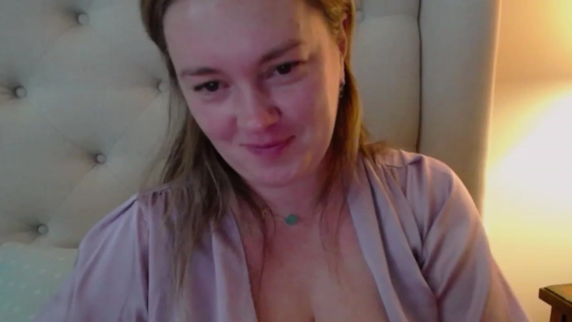 Gallery image thumbnail from J0llye's myfreecams stream on, 11/17/2023, 17:29 image 17 of 20