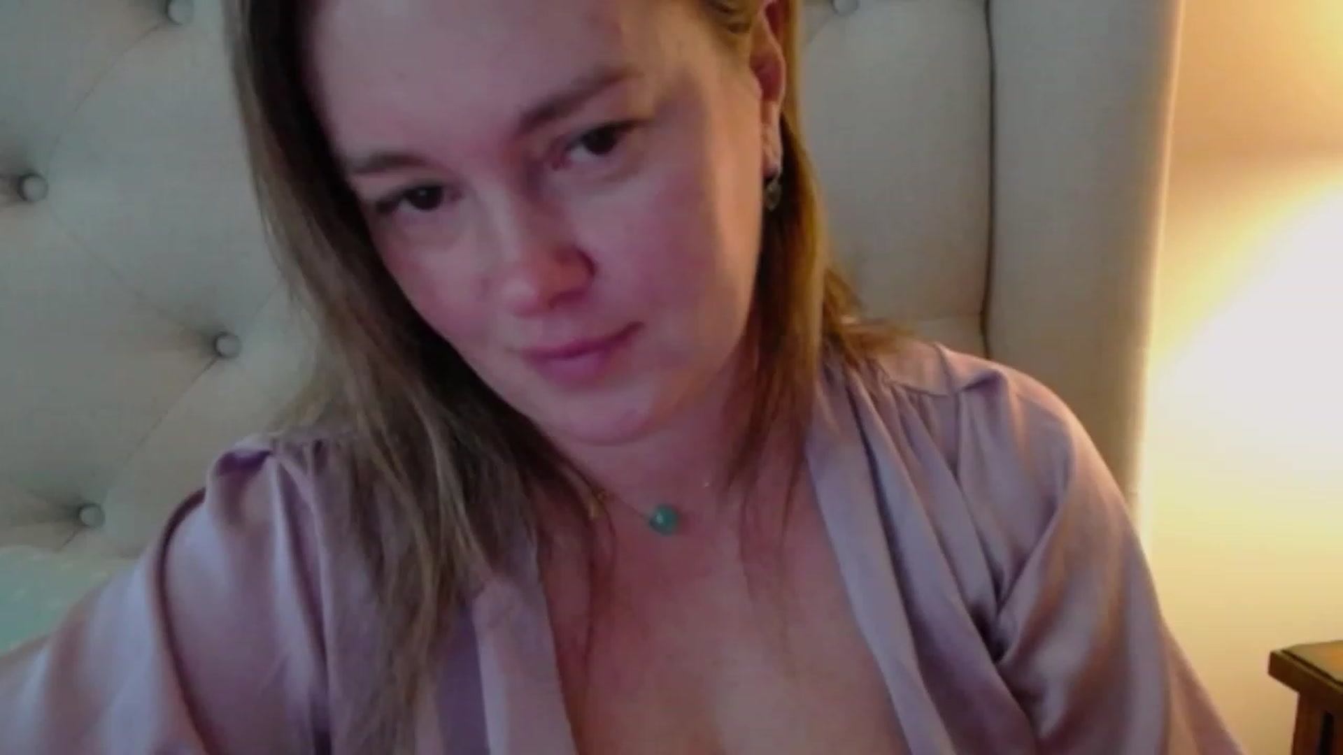 Gallery image thumbnail from J0llye's myfreecams stream on, 11/17/2023, 17:29 image 16 of 20