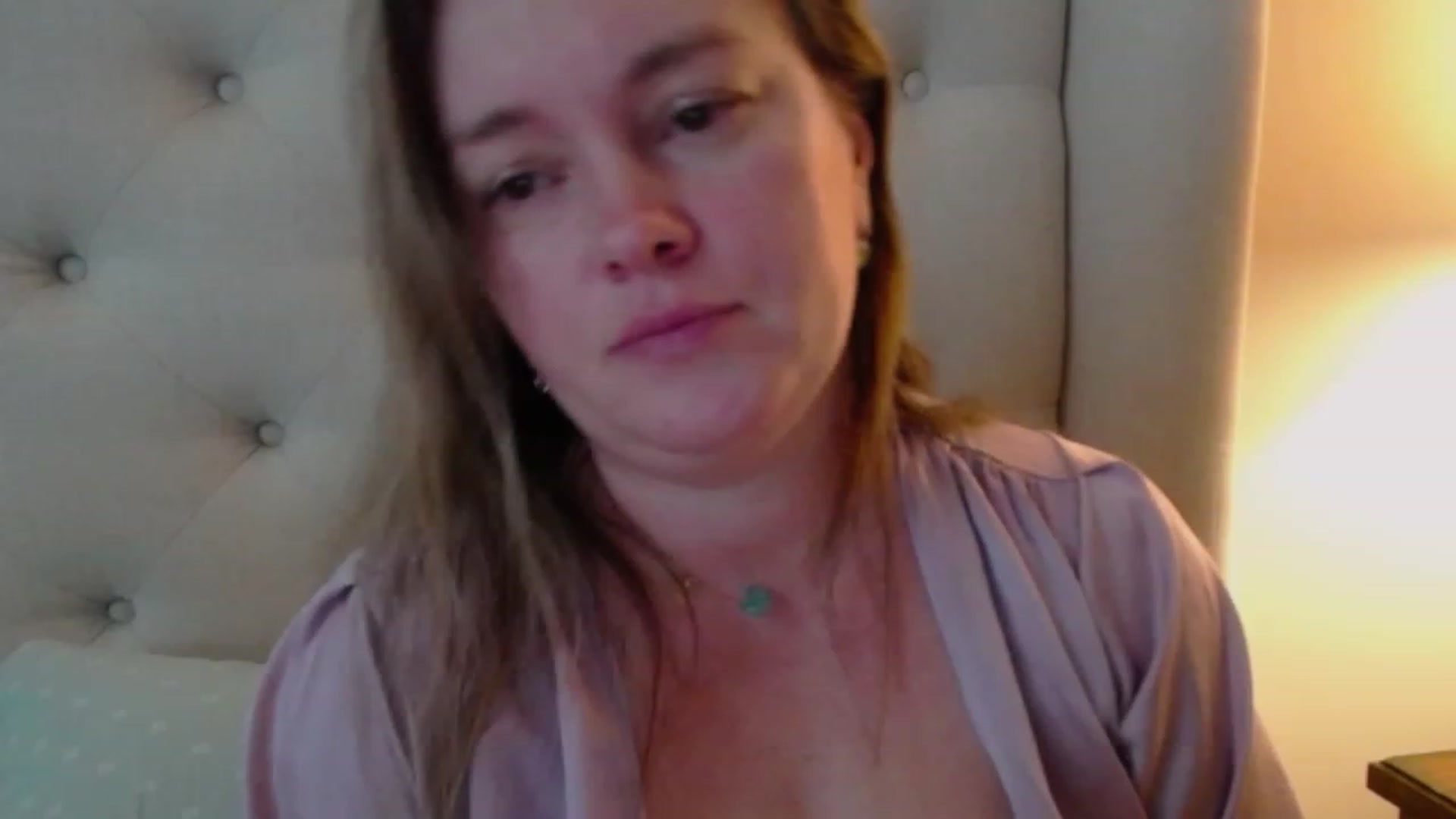 Gallery image thumbnail from J0llye's myfreecams stream on, 11/17/2023, 17:29 image 7 of 20
