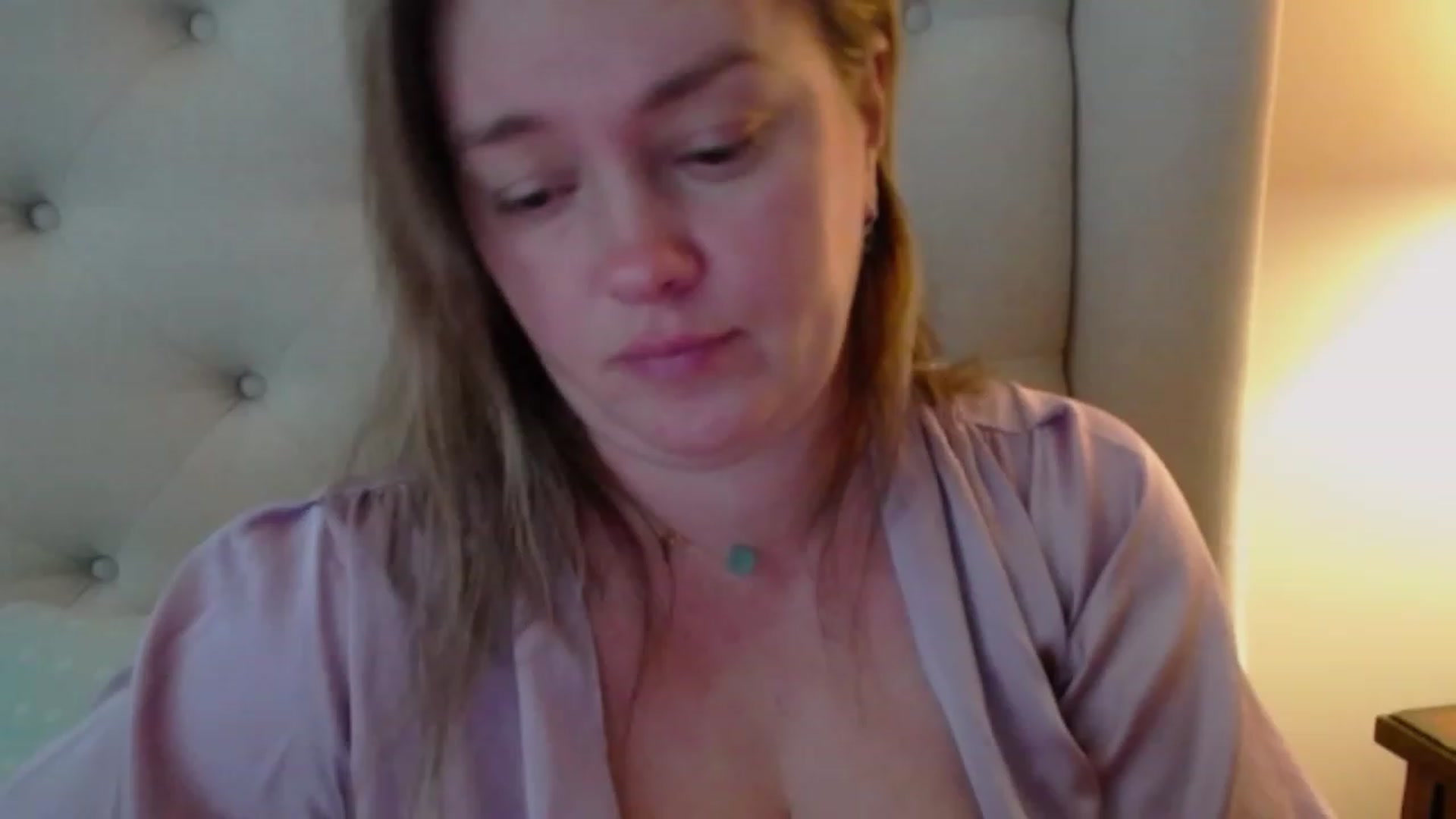 Gallery image thumbnail from J0llye's myfreecams stream on, 11/17/2023, 17:29 image 15 of 20