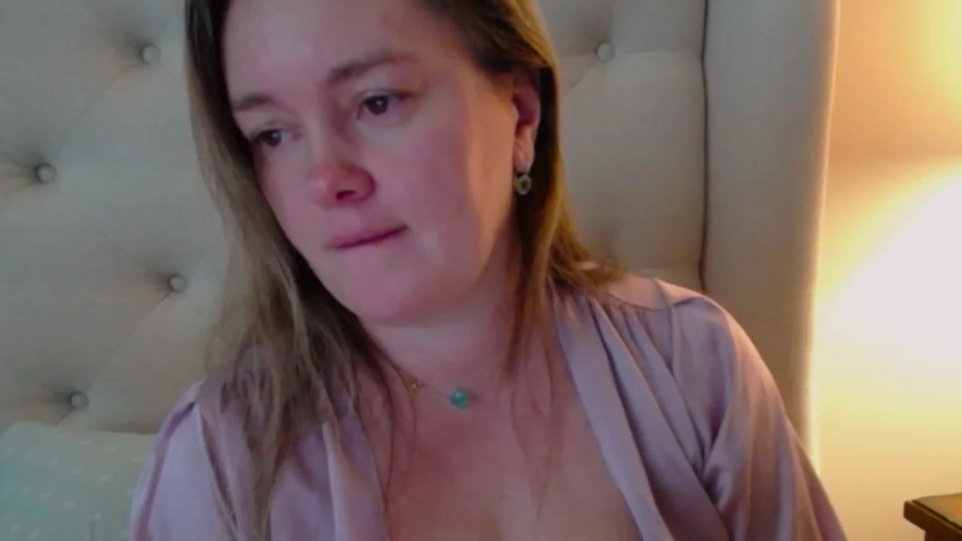 Gallery image thumbnail from J0llye's myfreecams stream on, 11/17/2023, 17:29 image 8 of 20