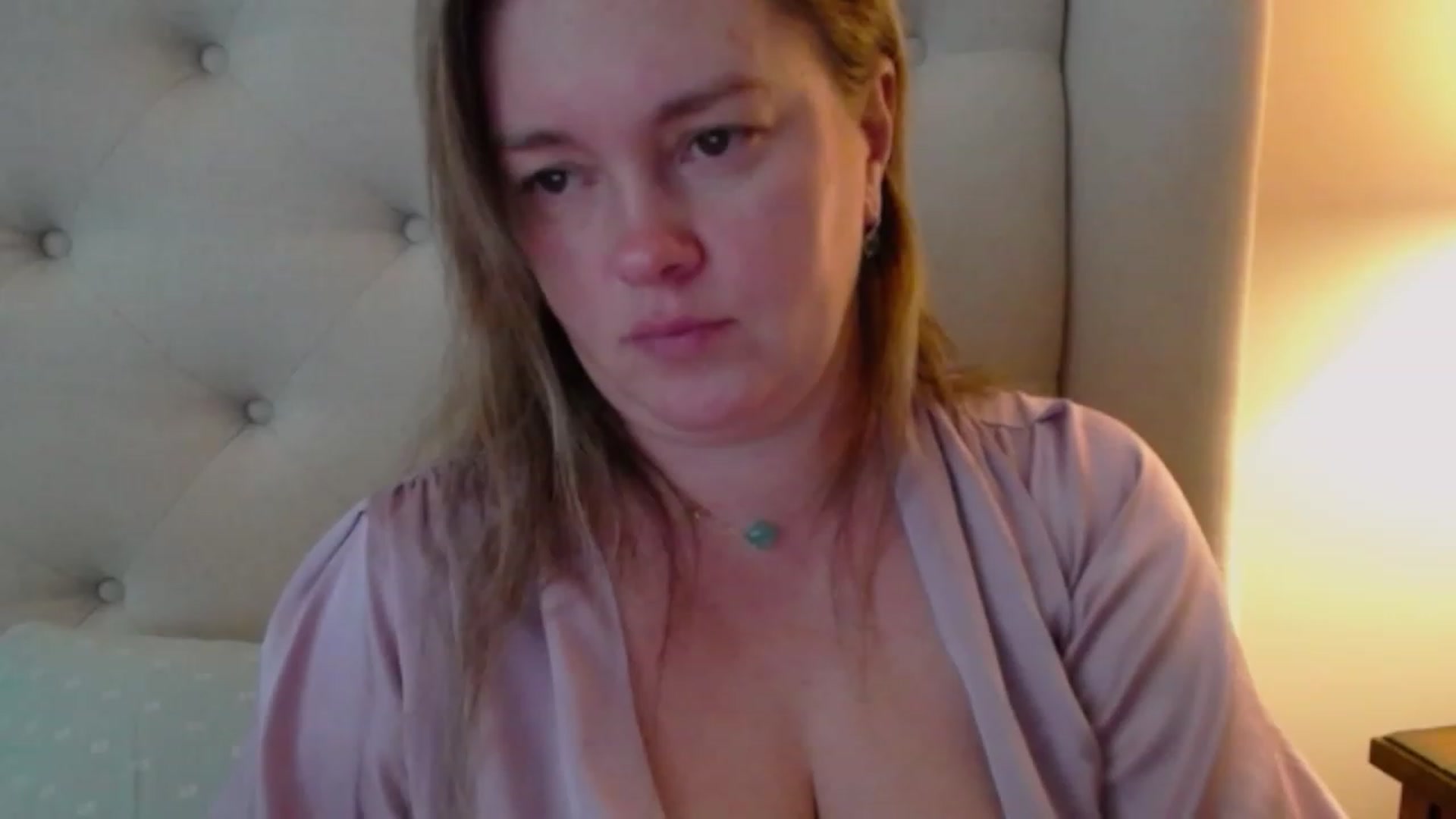 Gallery image thumbnail from J0llye's myfreecams stream on, 11/17/2023, 17:29 image 14 of 20