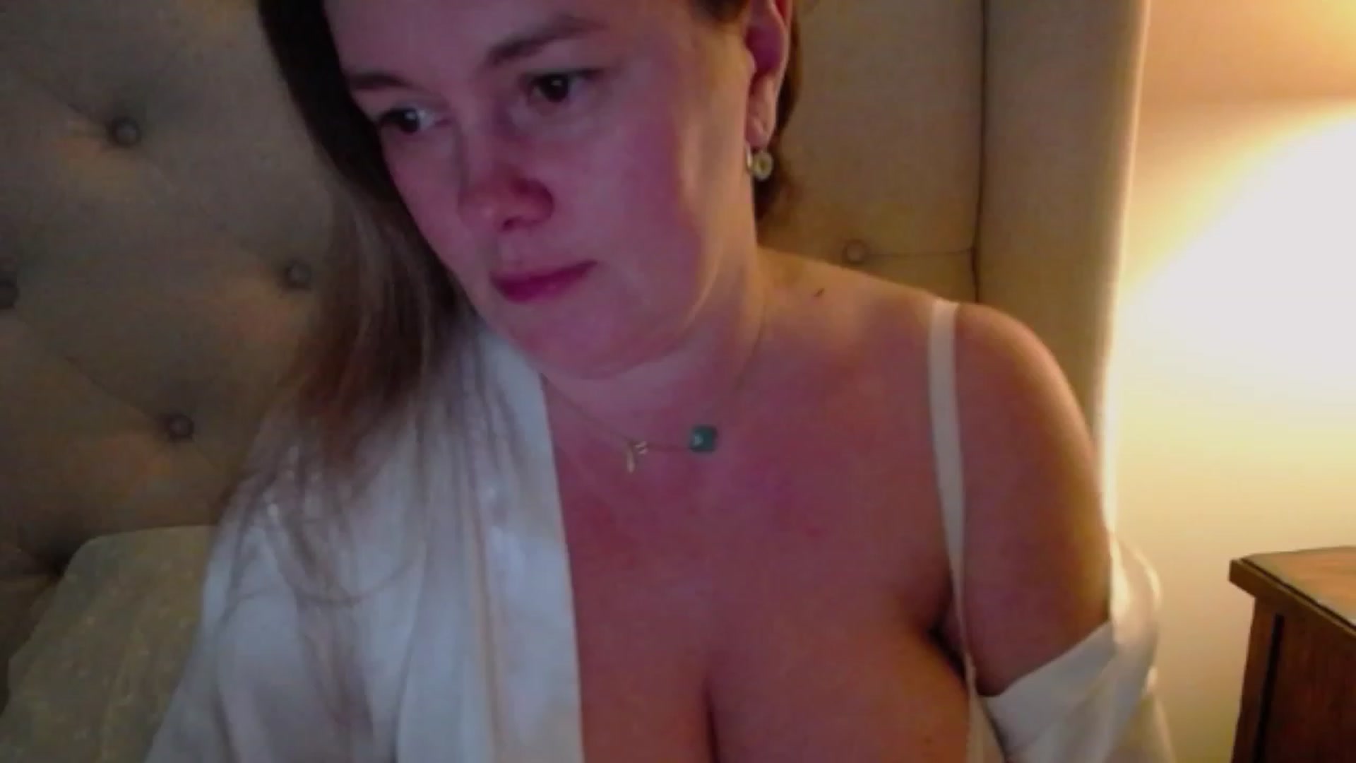 Gallery image thumbnail from J0llye's myfreecams stream on, 11/19/2023, 21:56 image 13 of 20