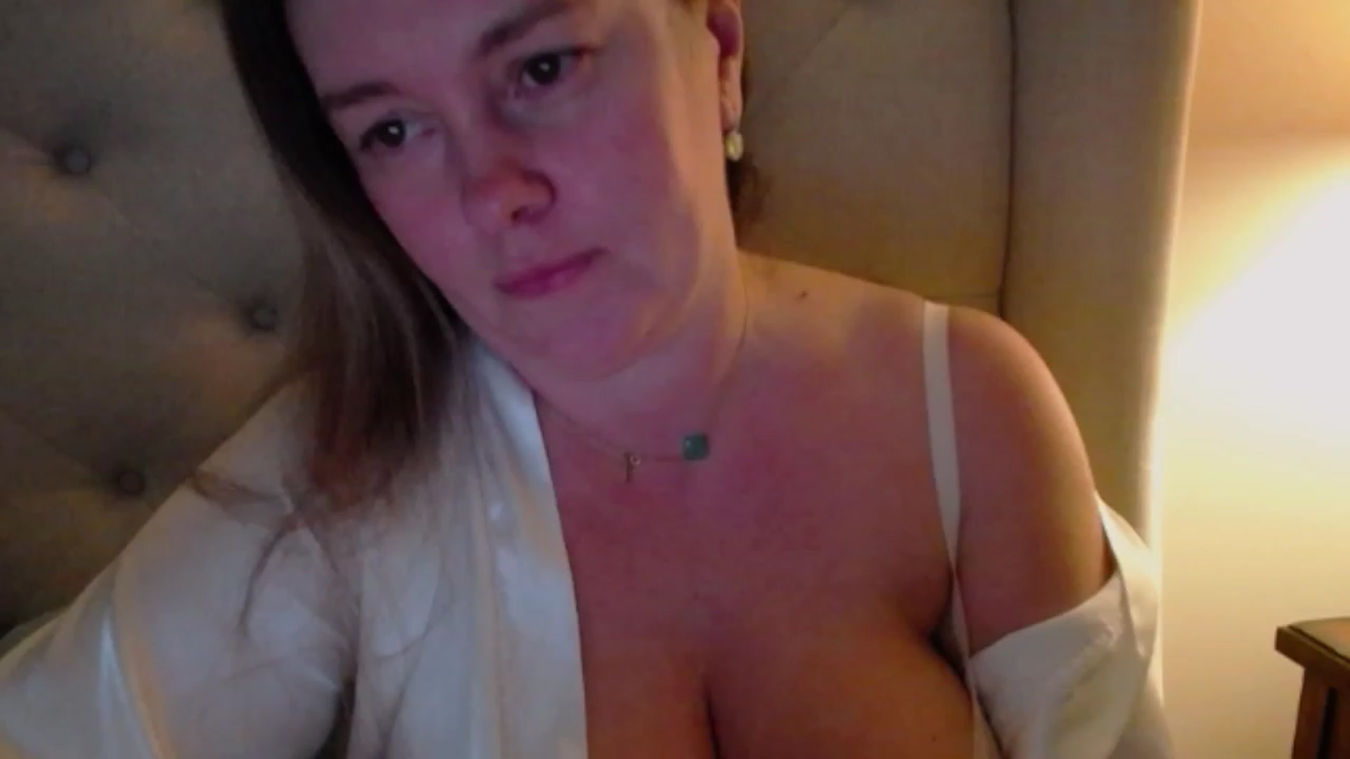 Gallery image thumbnail from J0llye's myfreecams stream on, 11/19/2023, 21:56 image 17 of 20