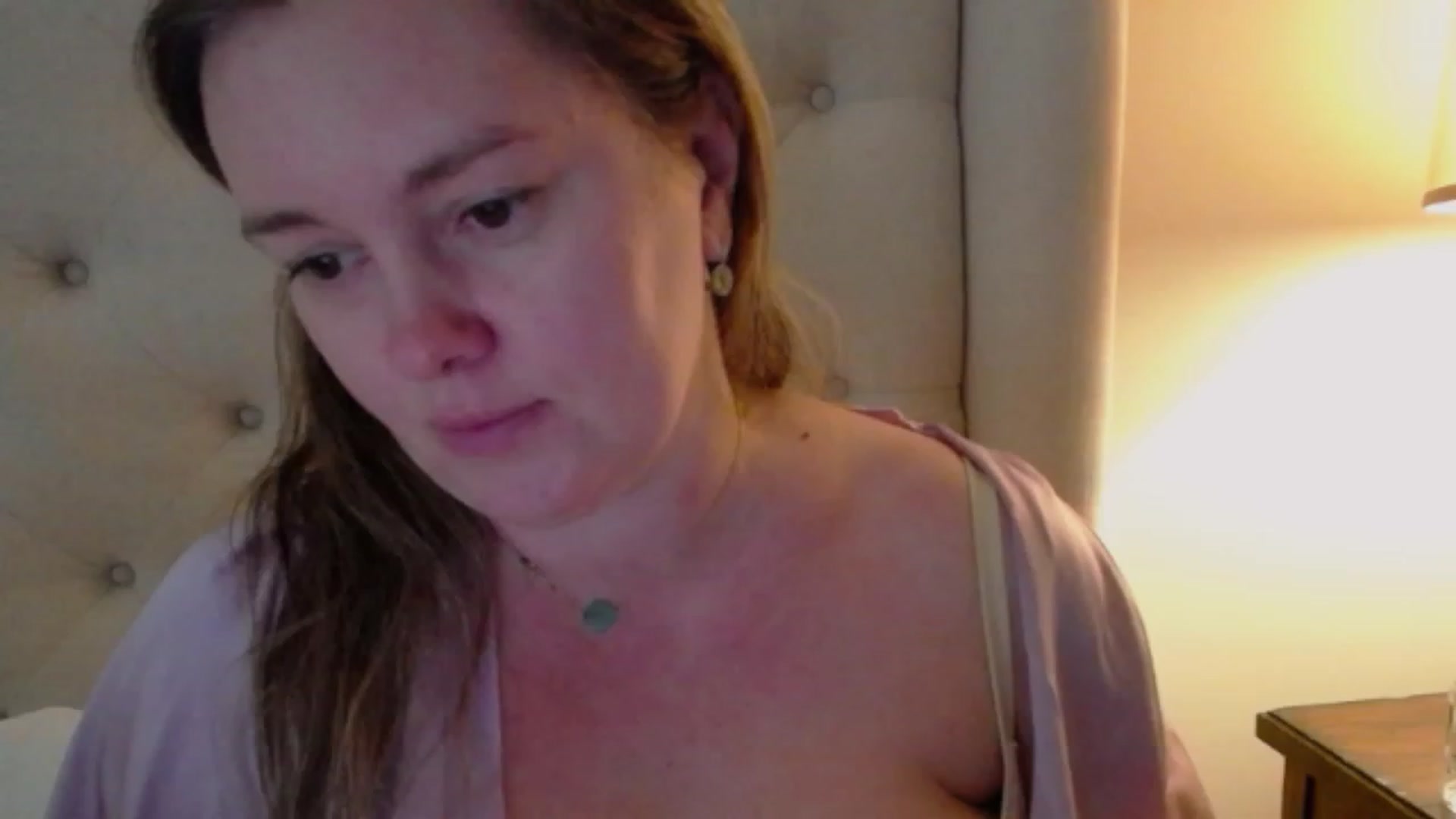 Gallery image thumbnail from J0llye's myfreecams stream on, 11/22/2023, 20:40 image 4 of 20