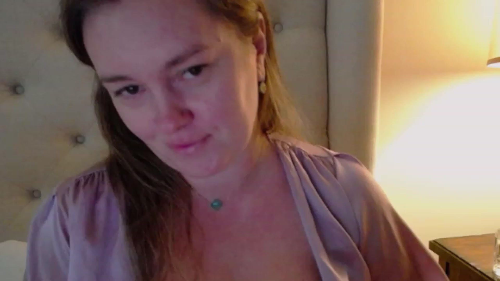 Gallery image thumbnail from J0llye's myfreecams stream on, 11/22/2023, 20:40 image 8 of 20