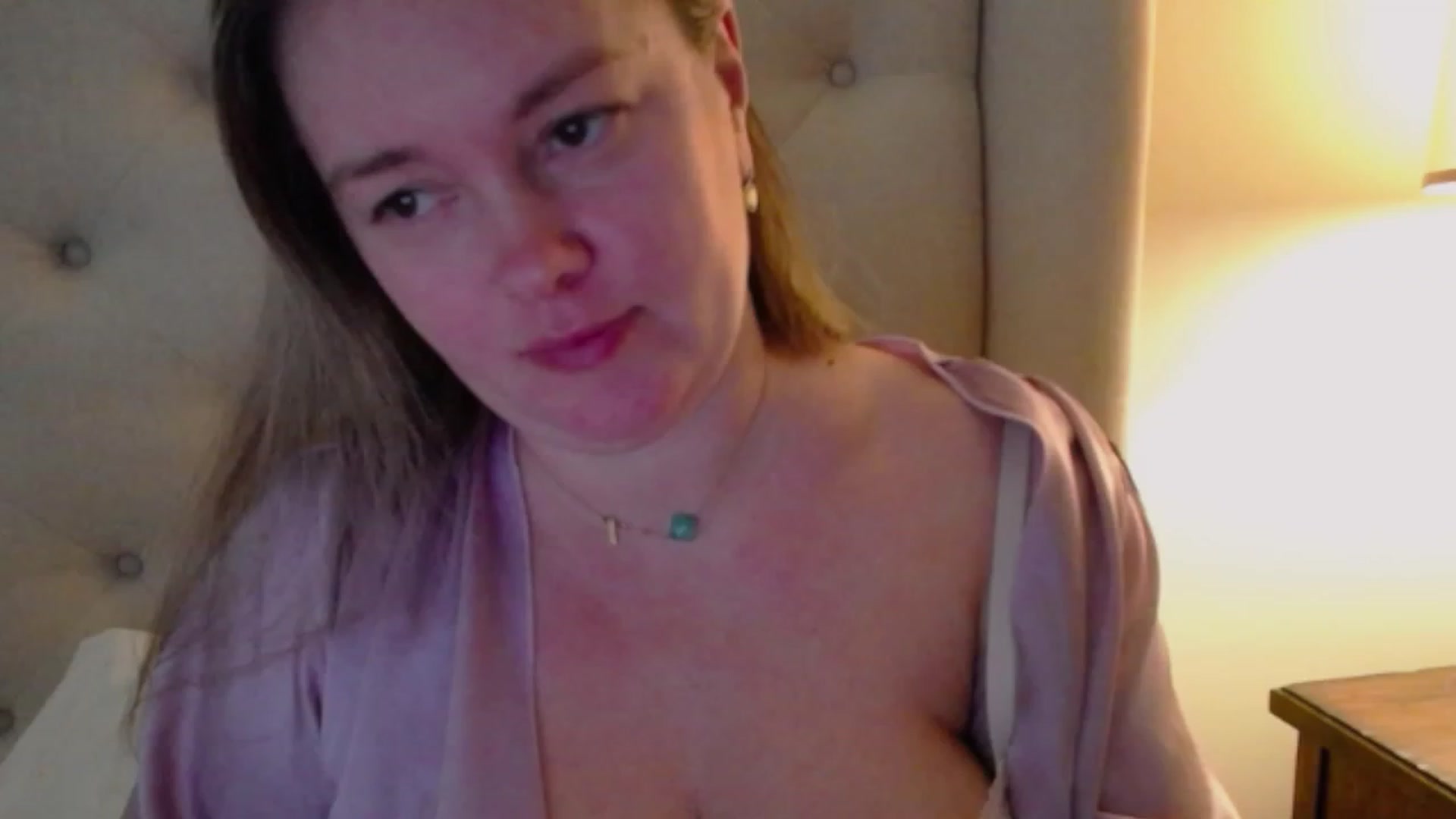 Gallery image thumbnail from J0llye's myfreecams stream on, 11/25/2023, 21:03 image 7 of 20