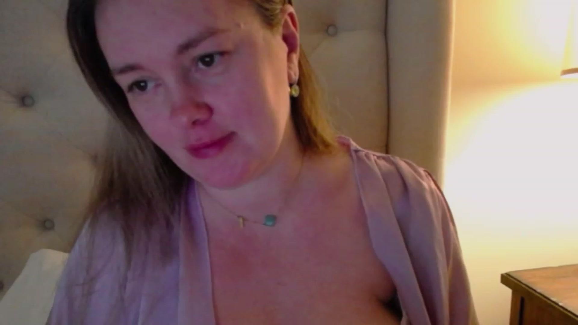 Gallery image thumbnail from J0llye's myfreecams stream on, 11/25/2023, 21:03 image 17 of 20