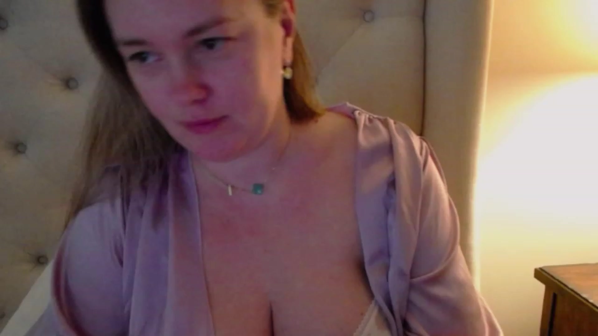 Gallery image thumbnail from J0llye's myfreecams stream on, 11/25/2023, 21:03 image 1 of 20