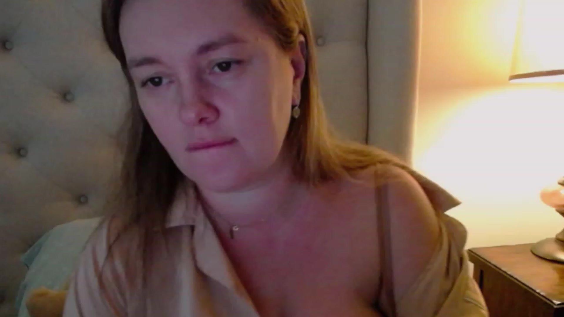 Gallery image thumbnail from J0llye's myfreecams stream on, 11/27/2023, 17:37 image 14 of 20