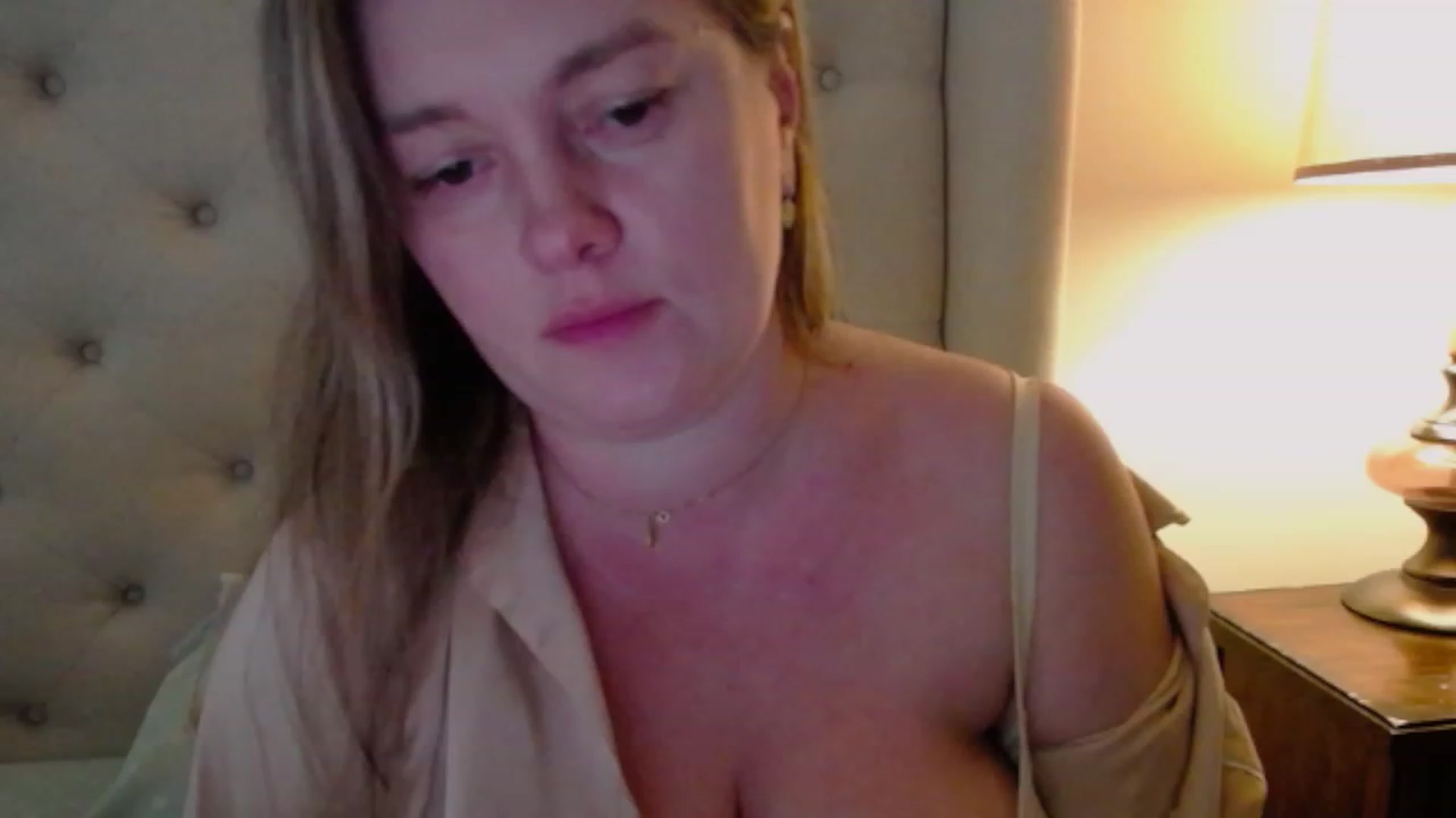 Gallery image thumbnail from J0llye's myfreecams stream on, 11/27/2023, 20:49 image 9 of 20