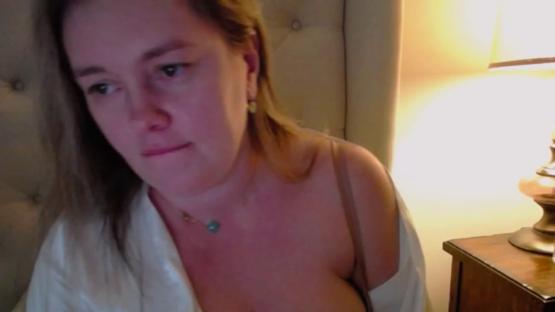 Gallery image thumbnail from J0llye's myfreecams stream on, 11/30/2023, 20:27 image 5 of 20