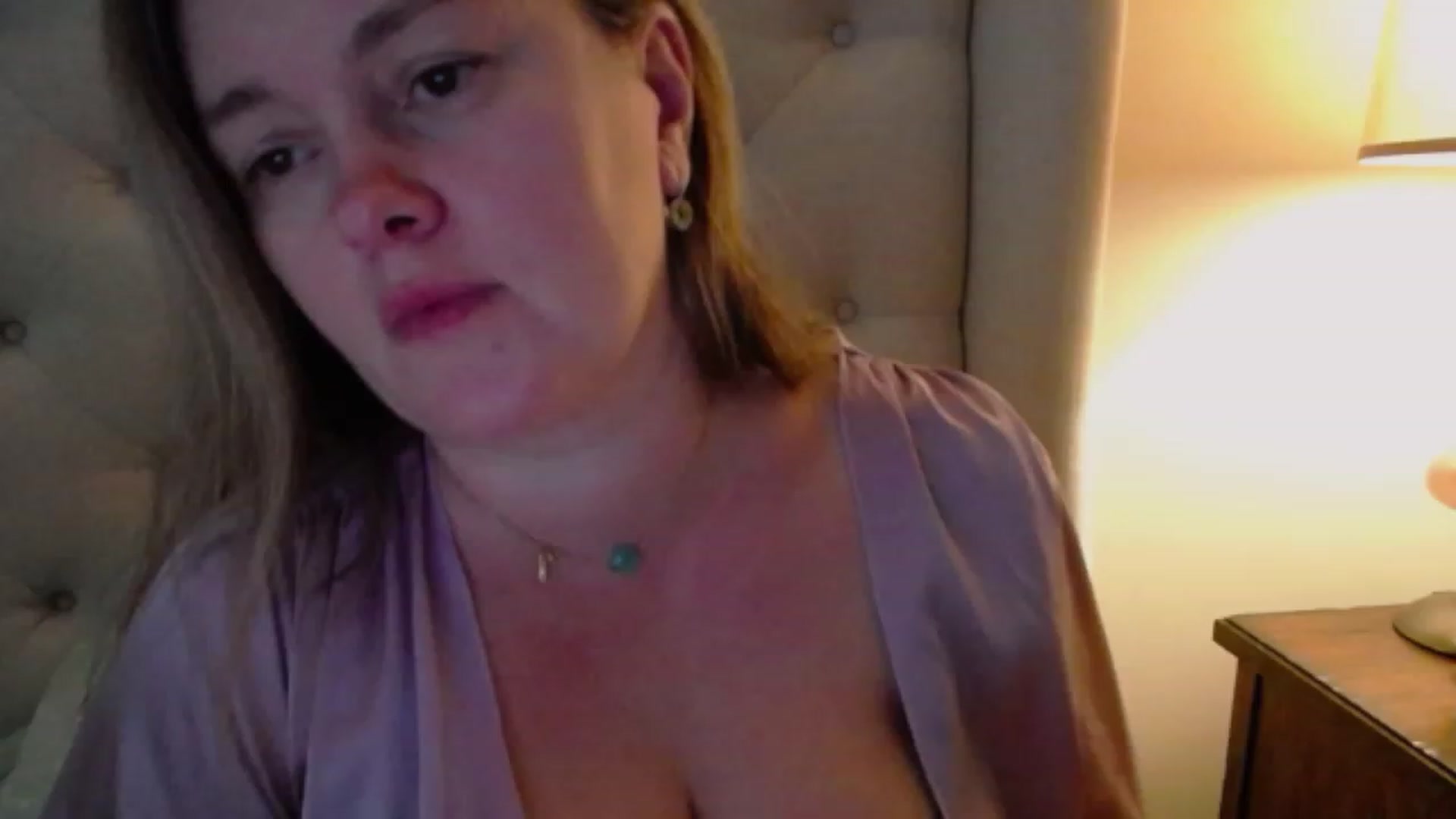Gallery image thumbnail from J0llye's myfreecams stream on, 12/01/2023, 19:44 image 8 of 20