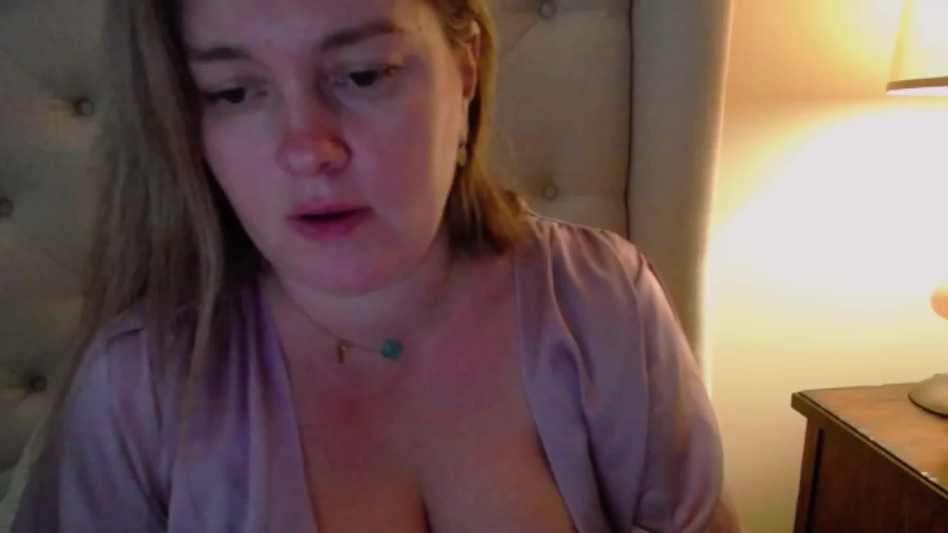 Gallery image thumbnail from J0llye's myfreecams stream on, 12/01/2023, 19:44 image 11 of 20