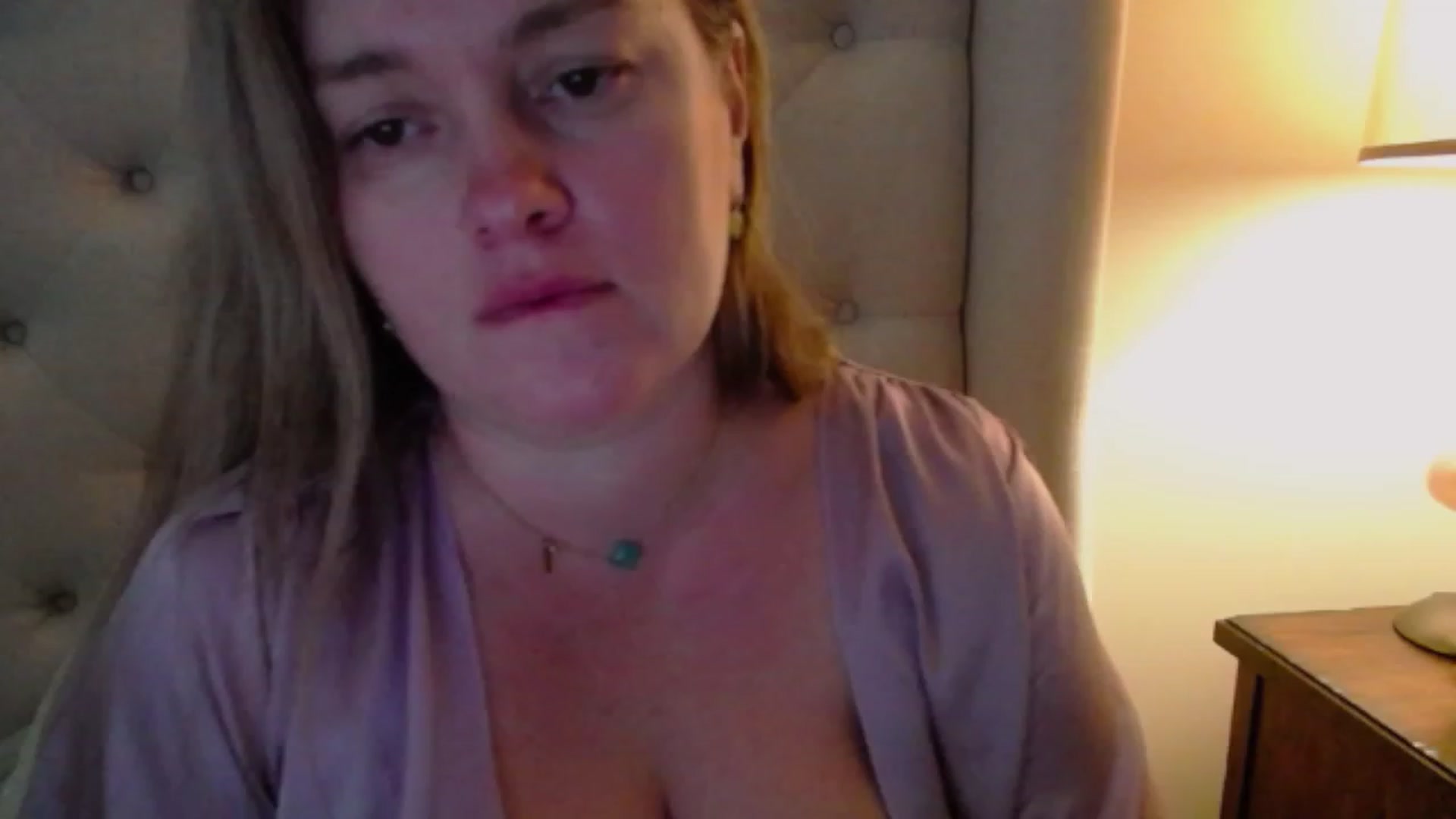 Gallery image thumbnail from J0llye's myfreecams stream on, 12/01/2023, 19:44 image 10 of 20