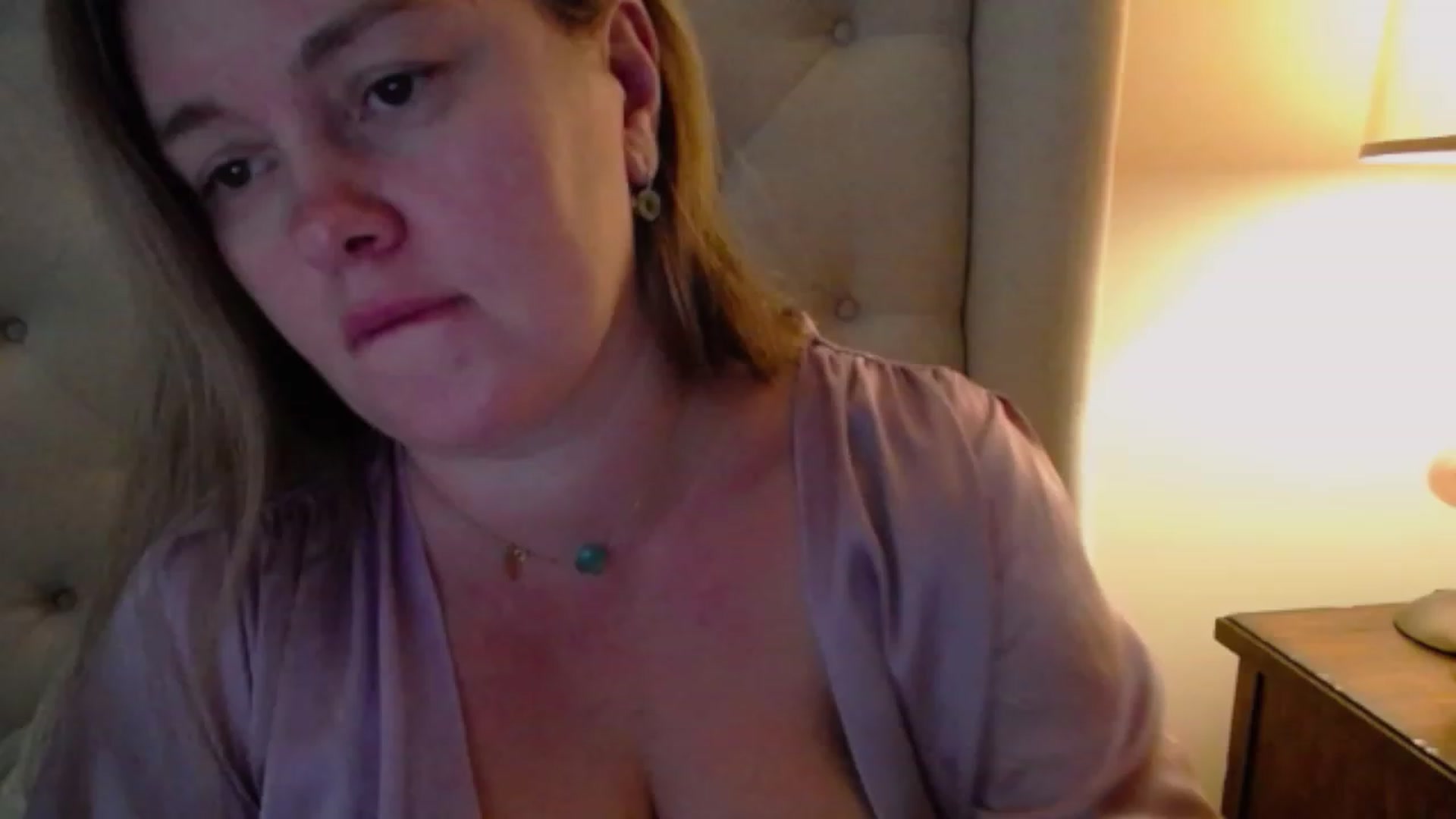 Gallery image thumbnail from J0llye's myfreecams stream on, 12/01/2023, 19:44 image 9 of 20