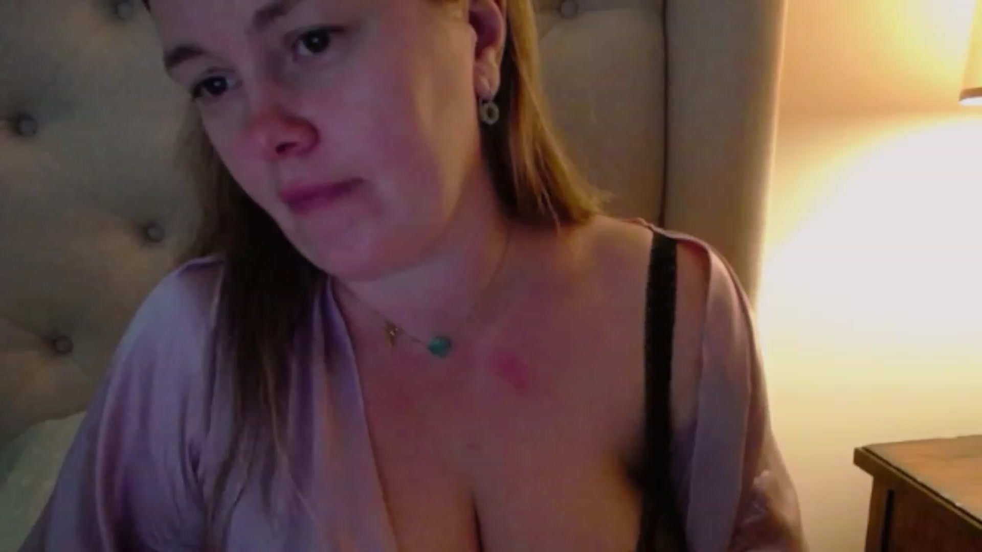 Gallery image thumbnail from J0llye's myfreecams stream on, 12/01/2023, 20:01 image 9 of 20