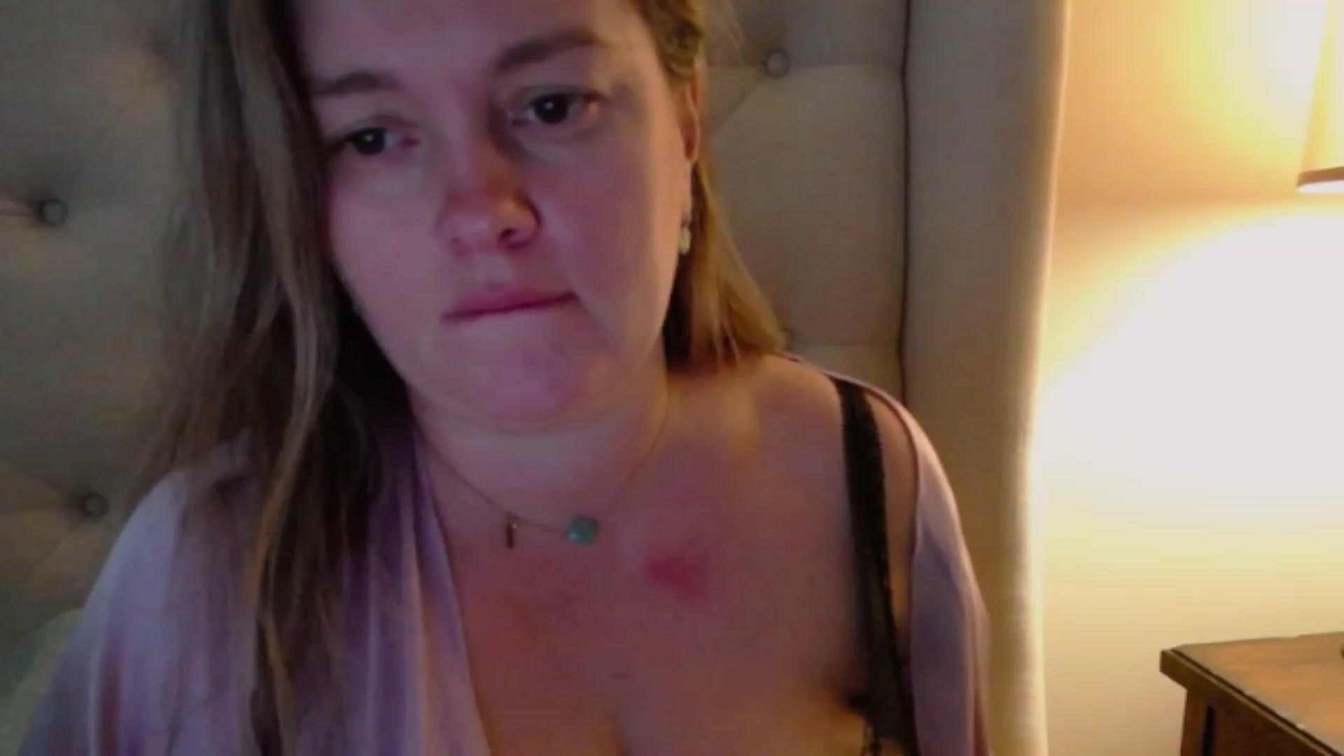 Gallery image thumbnail from J0llye's myfreecams stream on, 12/01/2023, 20:01 image 5 of 20