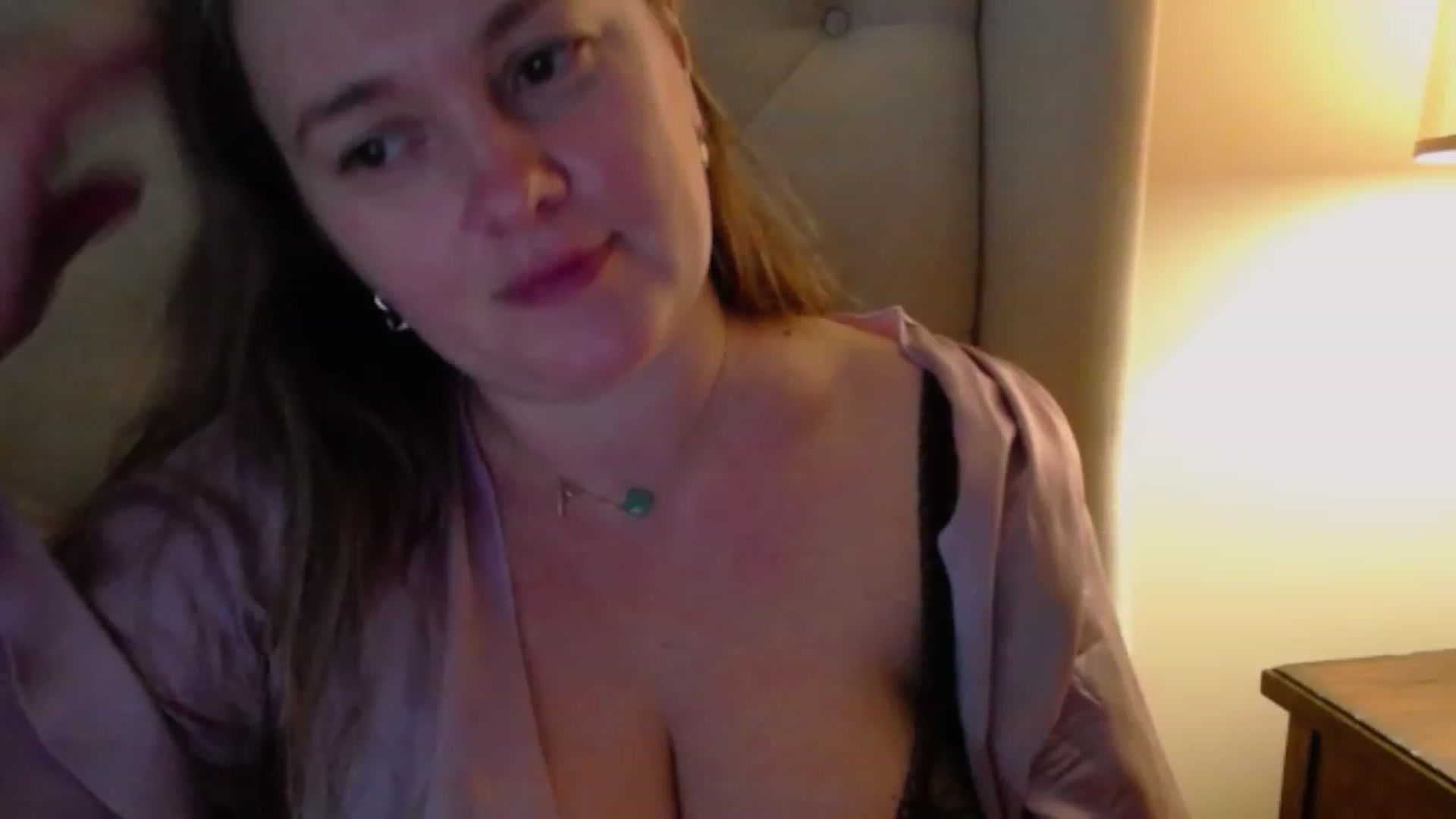 Gallery image thumbnail from J0llye's myfreecams stream on, 12/01/2023, 20:01 image 3 of 20