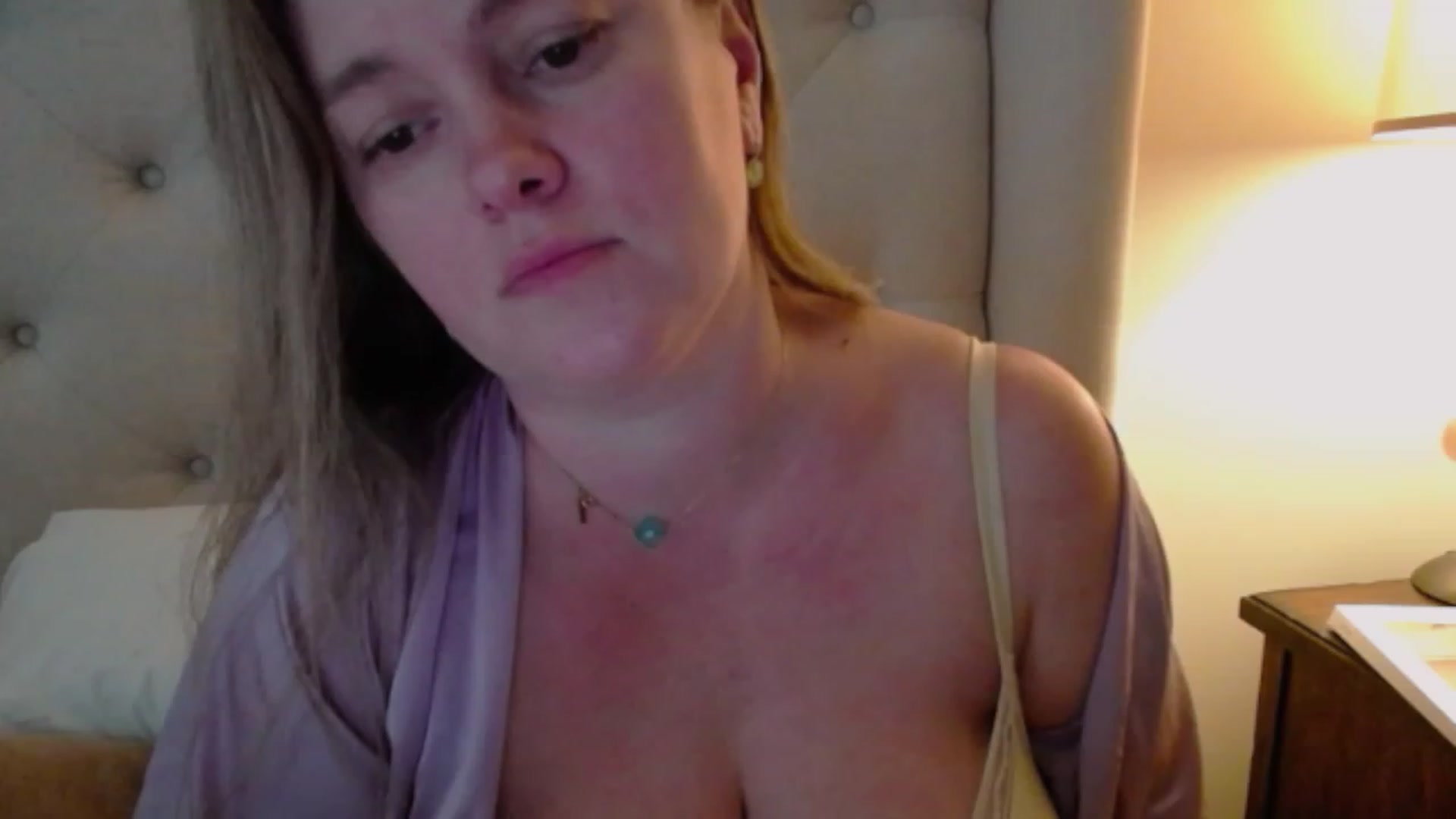 Gallery image thumbnail from J0llye's myfreecams stream on, 12/04/2023, 20:58 image 3 of 20