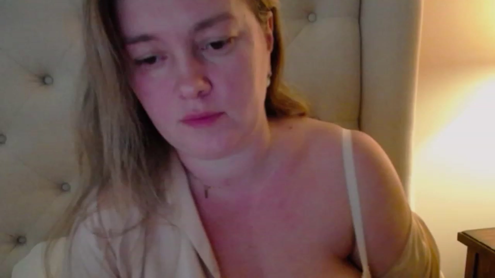 Gallery image thumbnail from J0llye's myfreecams stream on, 12/06/2023, 20:54 image 2 of 20