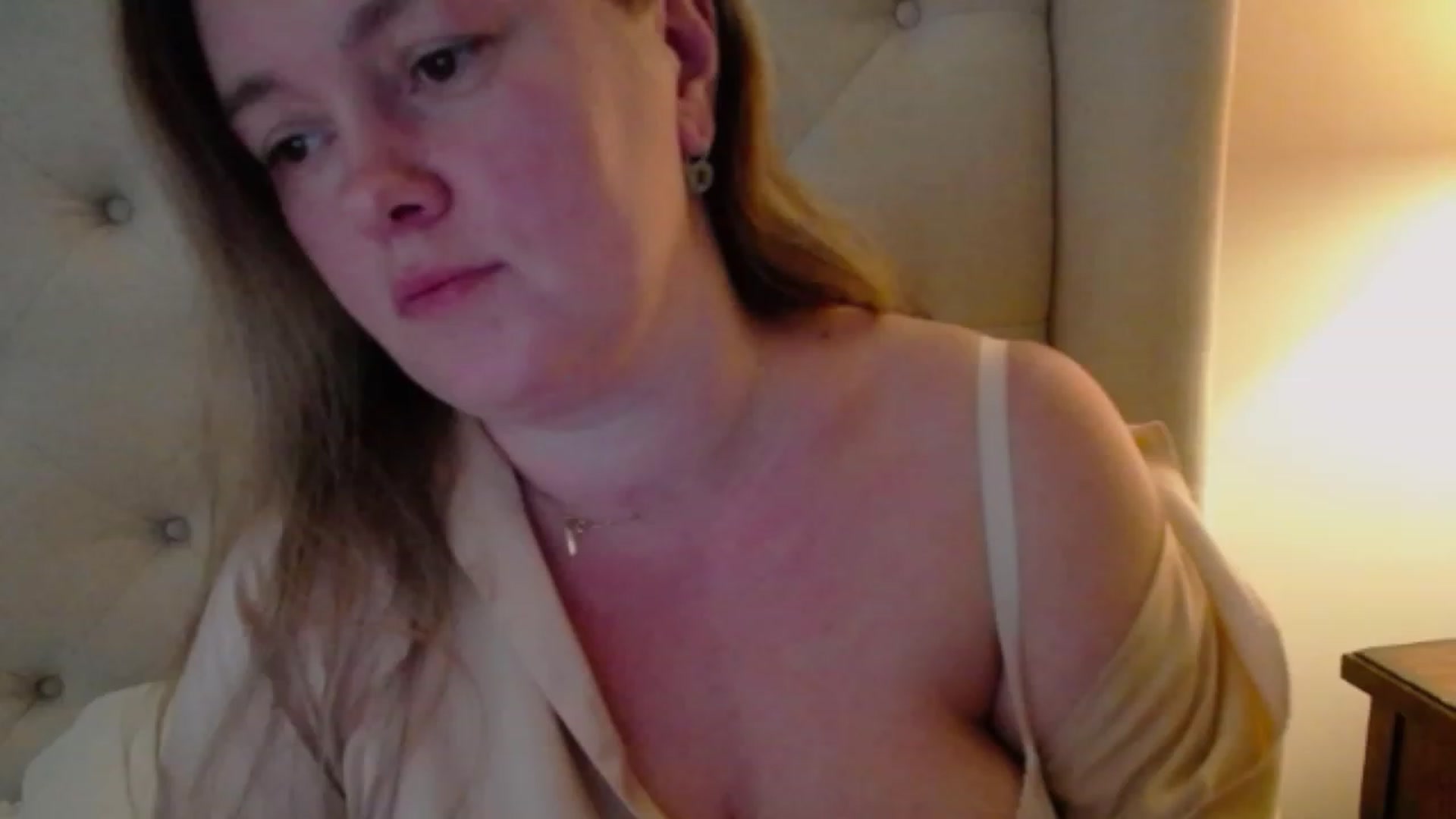 Gallery image thumbnail from J0llye's myfreecams stream on, 12/06/2023, 20:54 image 5 of 20