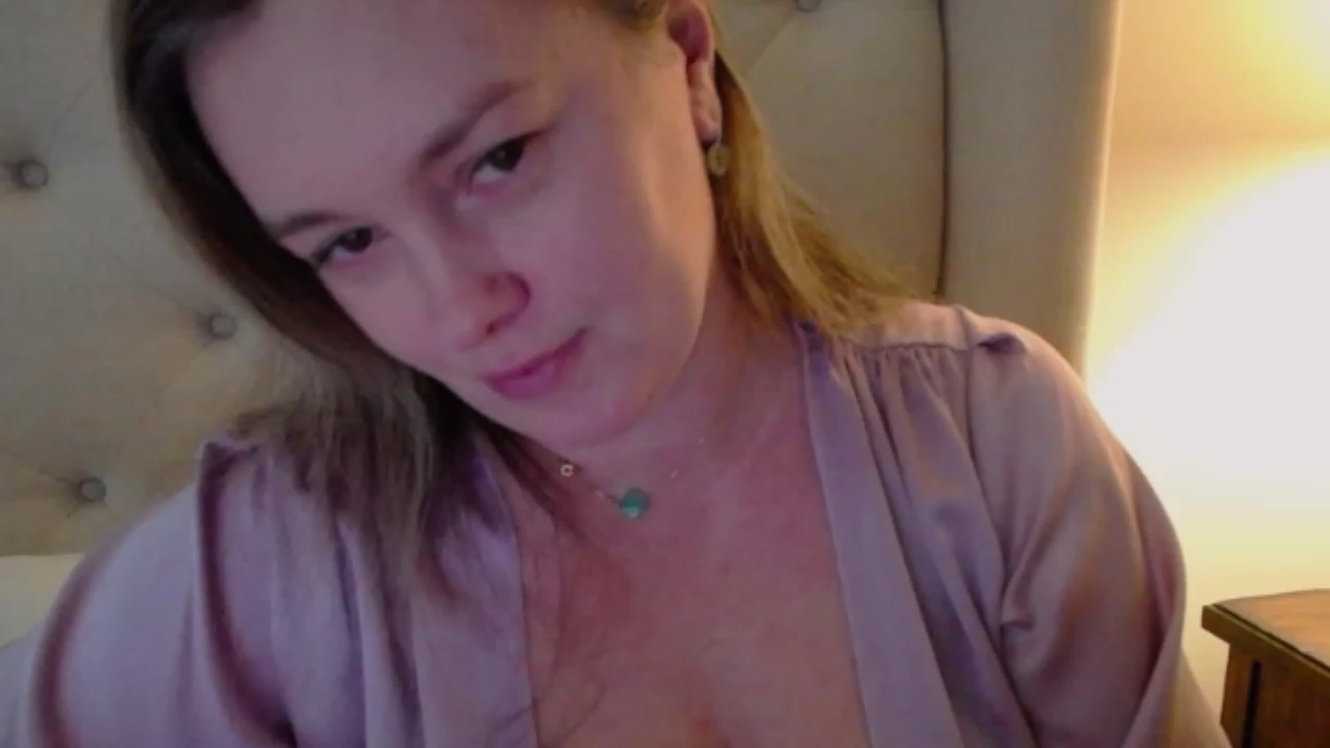 Gallery image thumbnail from J0llye's myfreecams stream on, 12/10/2023, 21:31 image 9 of 20