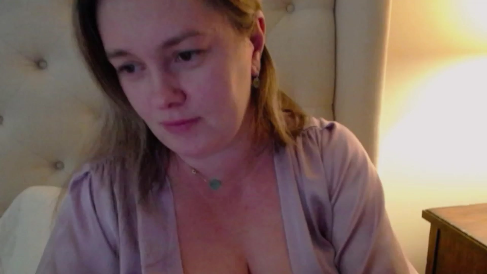Gallery image thumbnail from J0llye's myfreecams stream on, 12/10/2023, 21:31 image 5 of 20