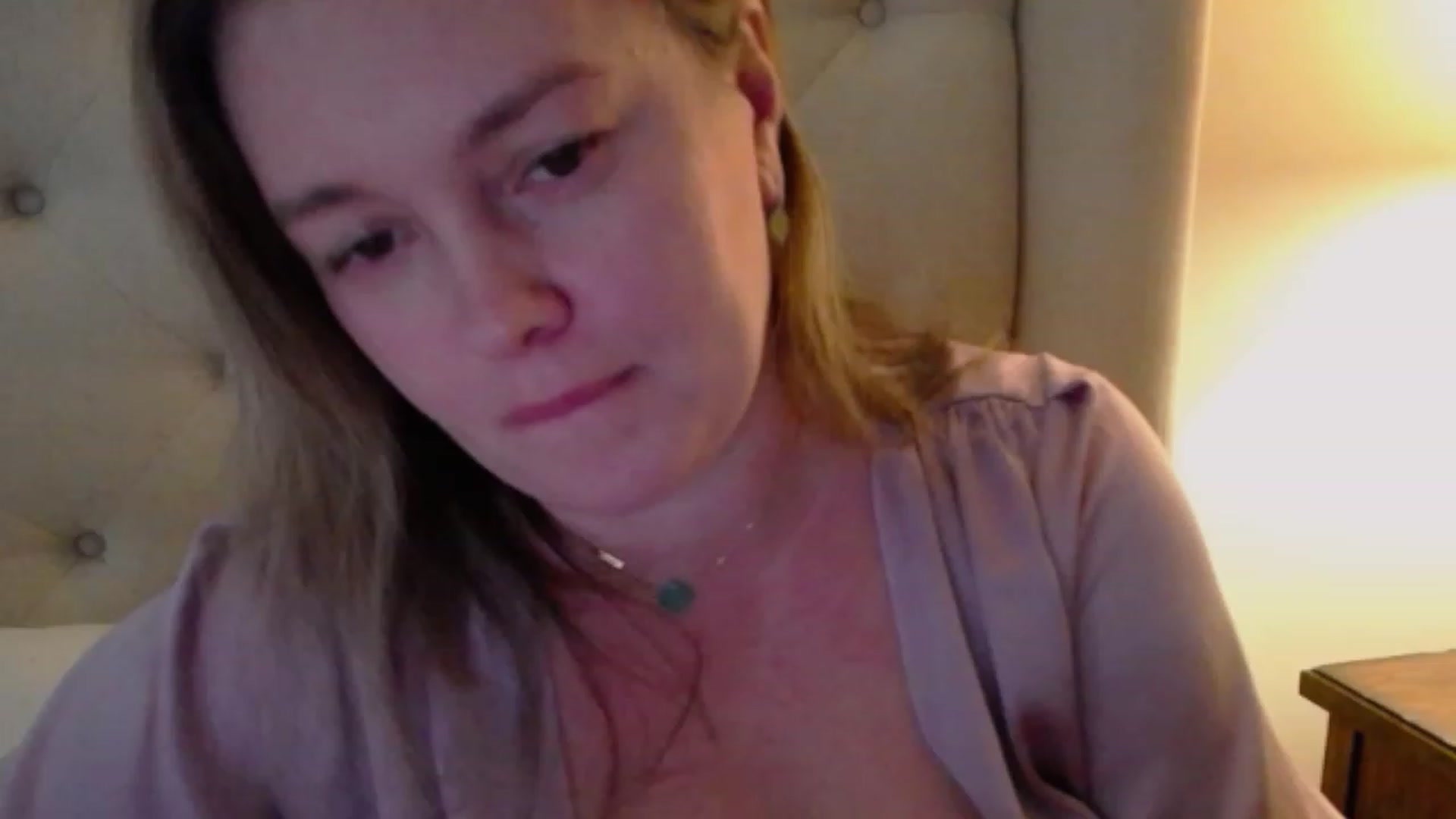 Gallery image thumbnail from J0llye's myfreecams stream on, 12/10/2023, 21:31 image 13 of 20