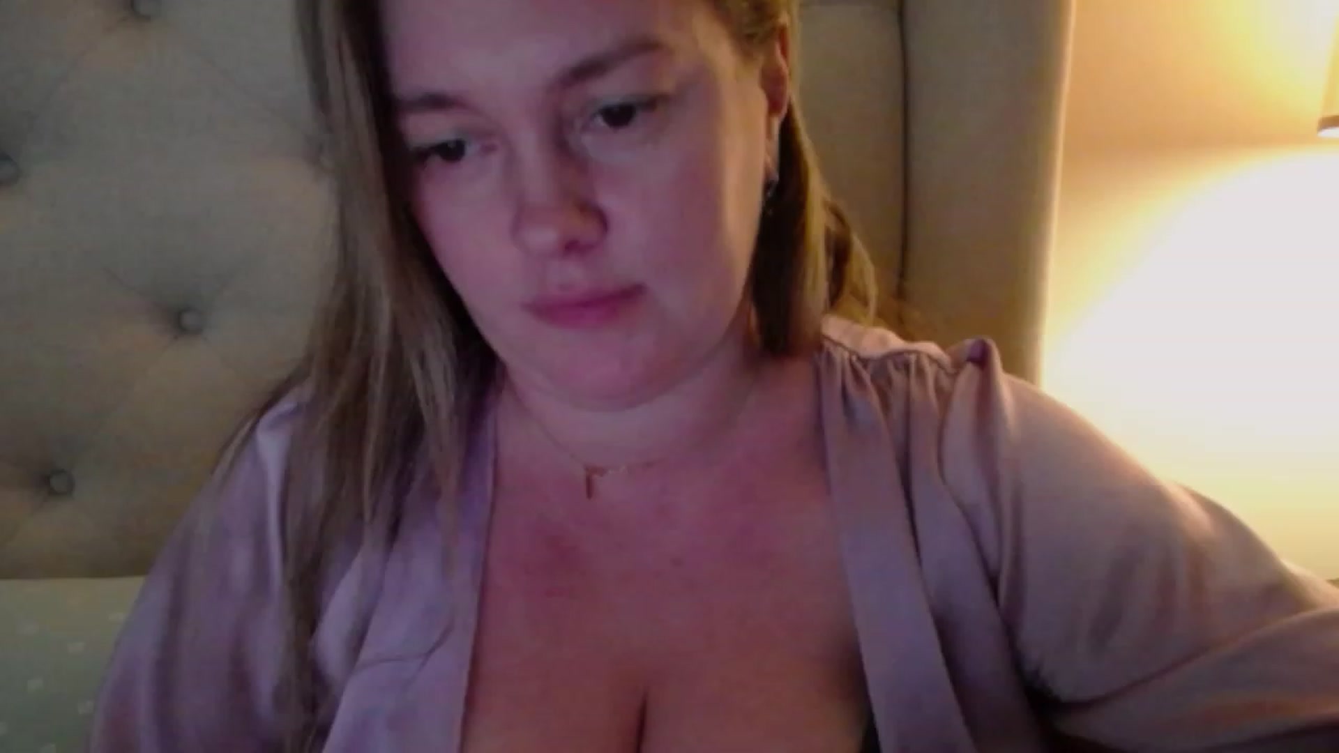 Gallery image thumbnail from J0llye's myfreecams stream on, 12/12/2023, 20:50 image 19 of 20