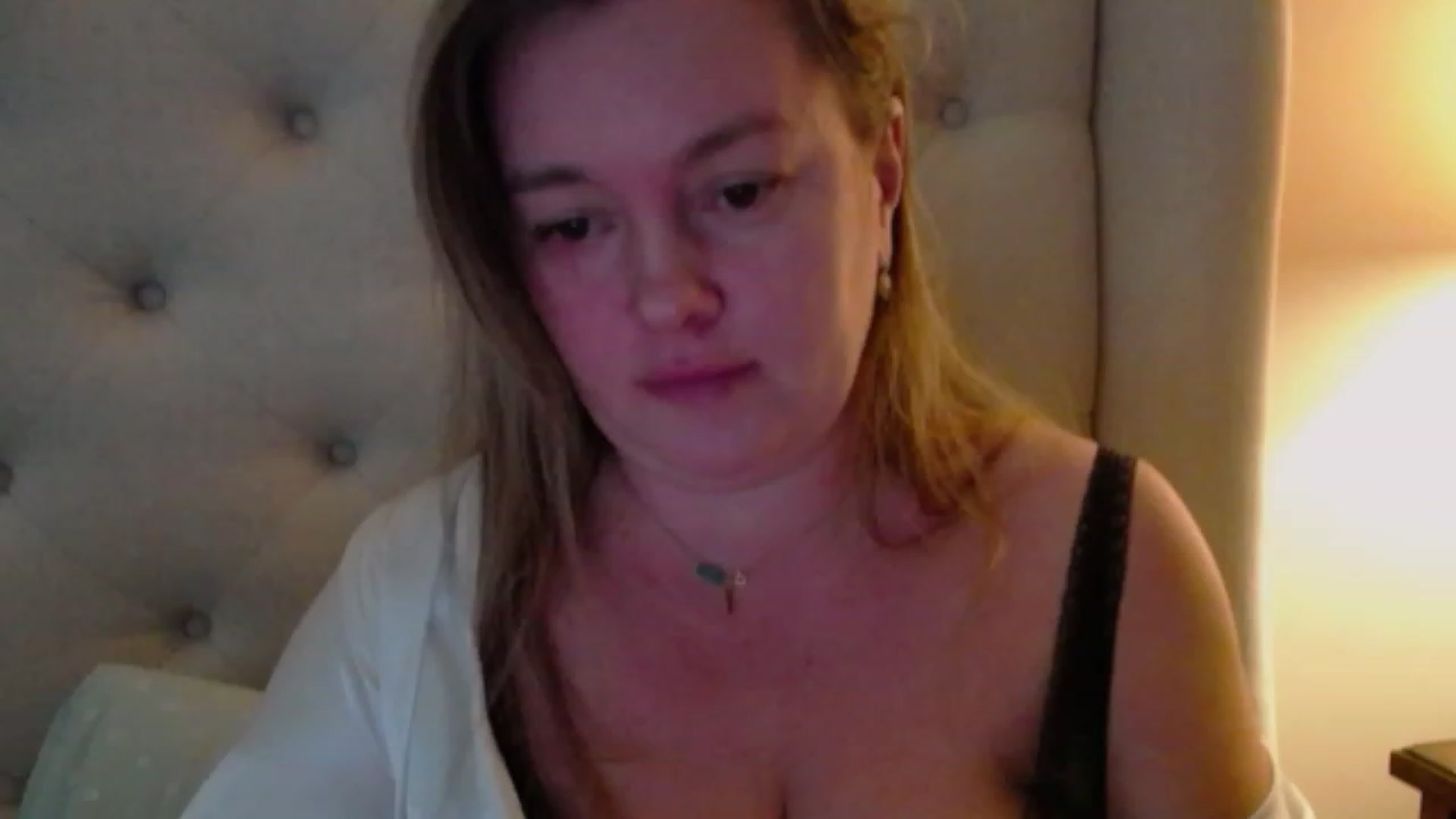 Gallery image thumbnail from J0llye's myfreecams stream on, 12/13/2023, 17:48 image 14 of 20