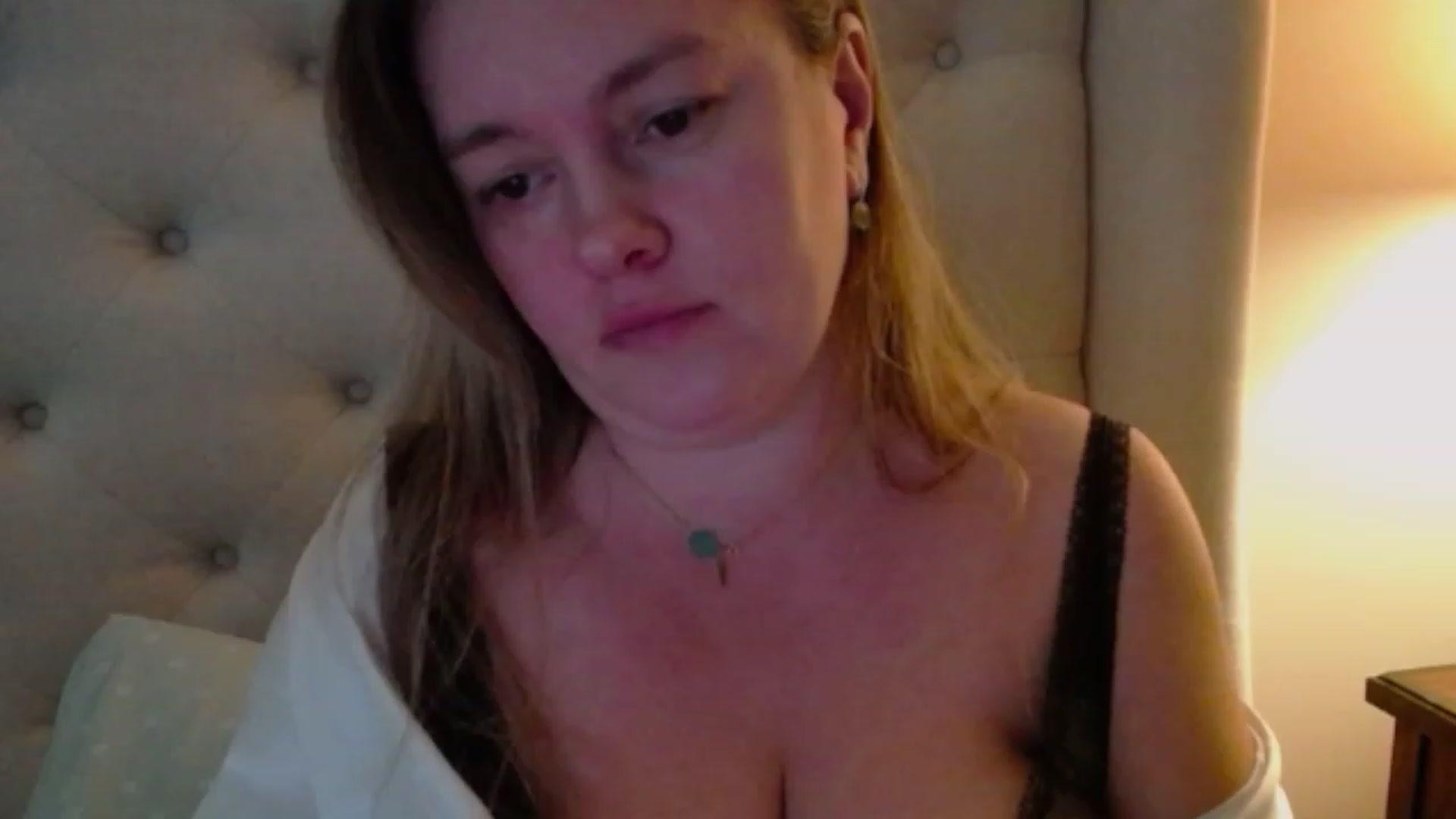 Gallery image thumbnail from J0llye's myfreecams stream on, 12/13/2023, 17:48 image 12 of 20