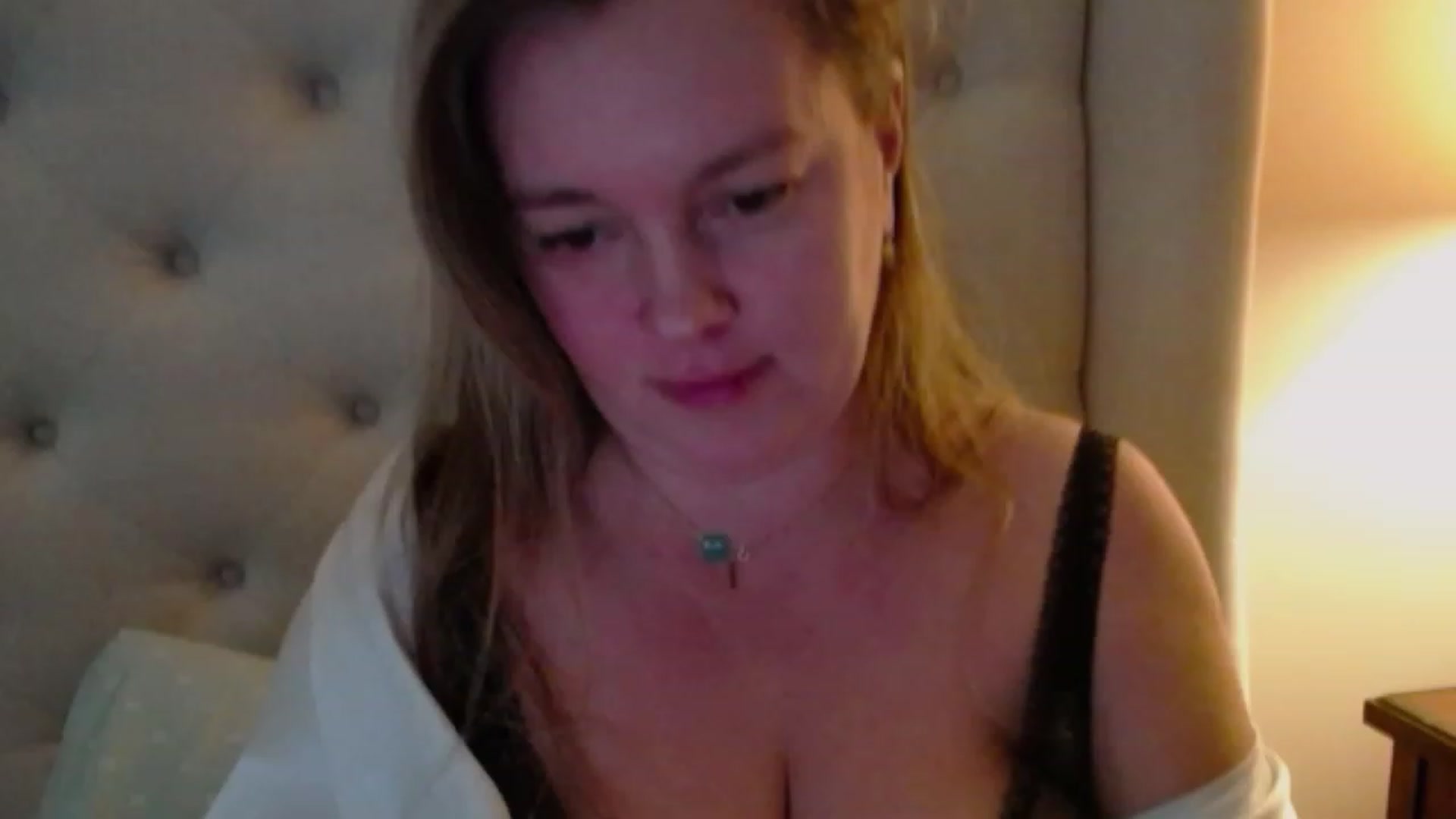 Gallery image thumbnail from J0llye's myfreecams stream on, 12/13/2023, 17:48 image 13 of 20