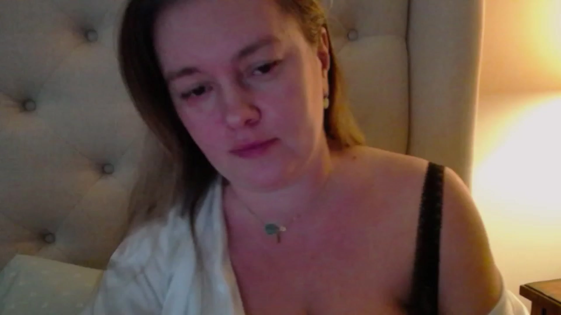Gallery image thumbnail from J0llye's myfreecams stream on, 12/13/2023, 17:48 image 17 of 20