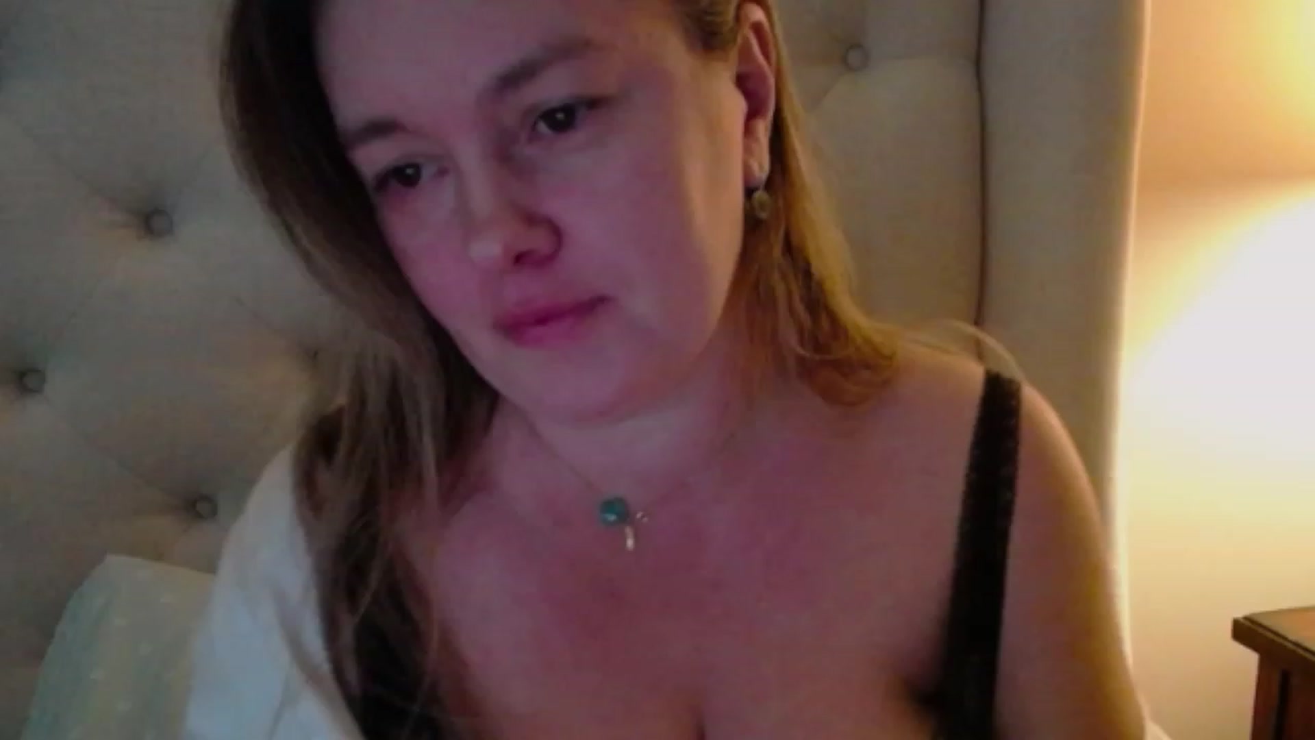Gallery image thumbnail from J0llye's myfreecams stream on, 12/13/2023, 17:48 image 5 of 20