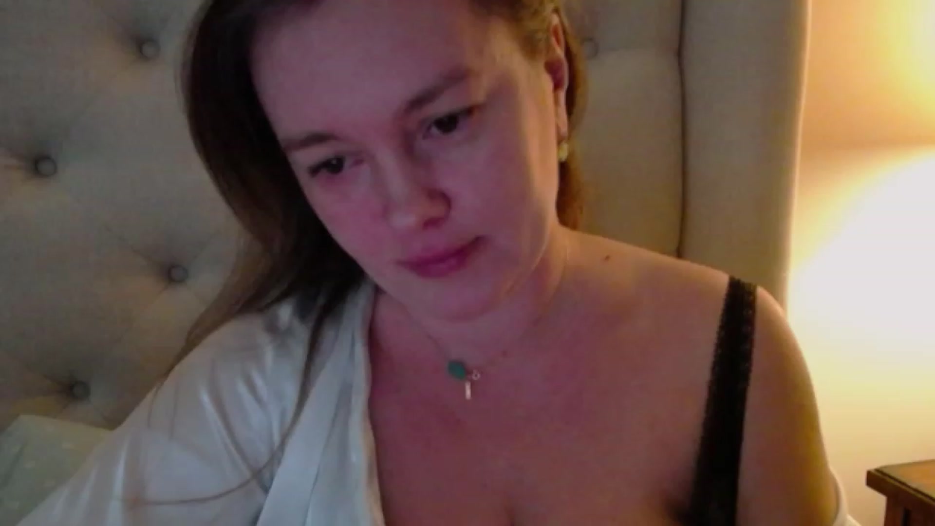 Gallery image thumbnail from J0llye's myfreecams stream on, 12/13/2023, 17:48 image 16 of 20